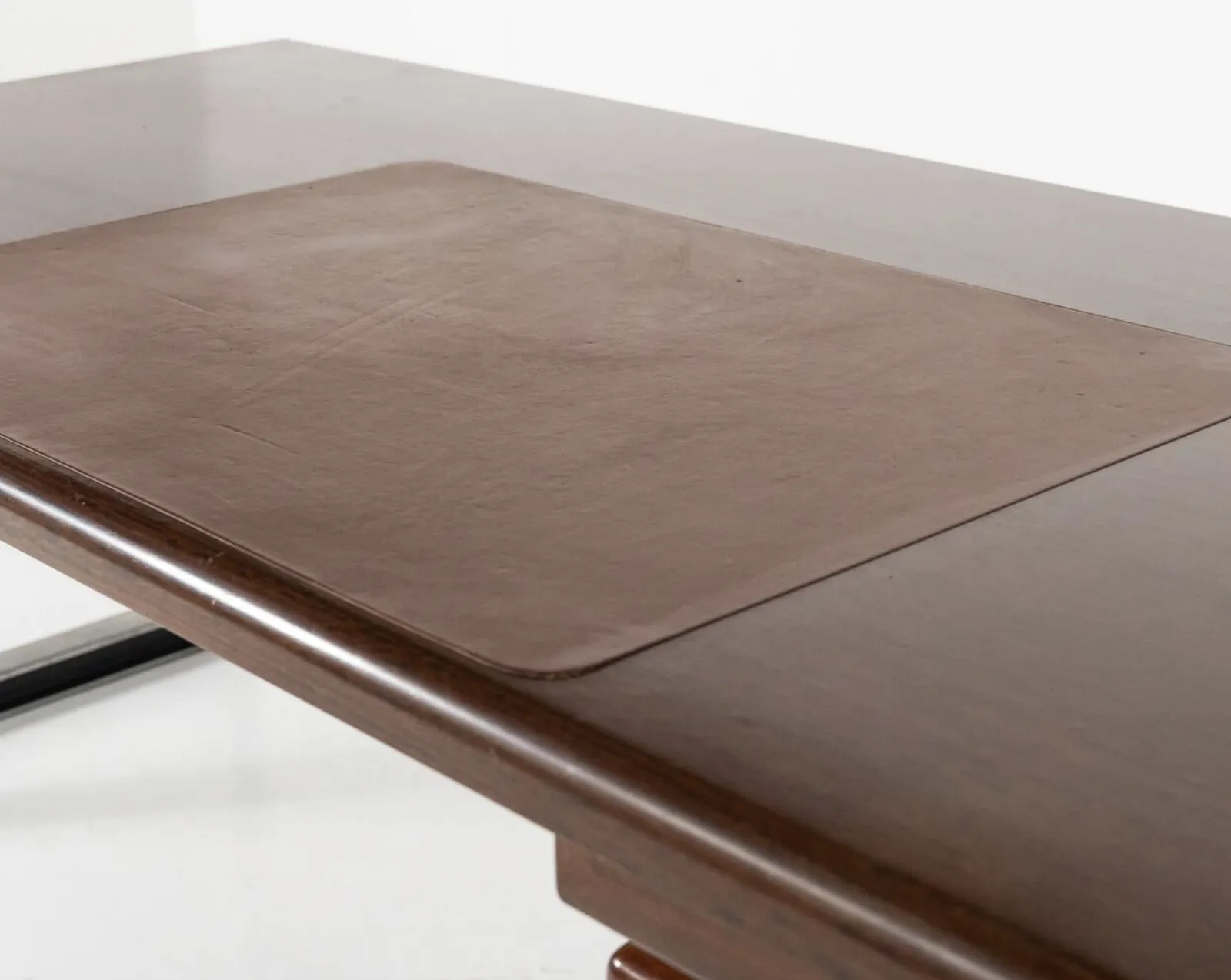 Furniture Mid Century Modern T333 Desk By Oslvado Borsani And Eugenio Gerli For Tecno photo
