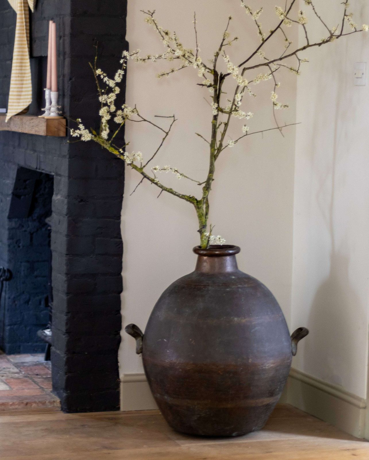 Very Large Antique Indian Copper Water Pot With 2 Iron Handles / Indoor Decor Huge Copper Pot Vase / Statement Pot