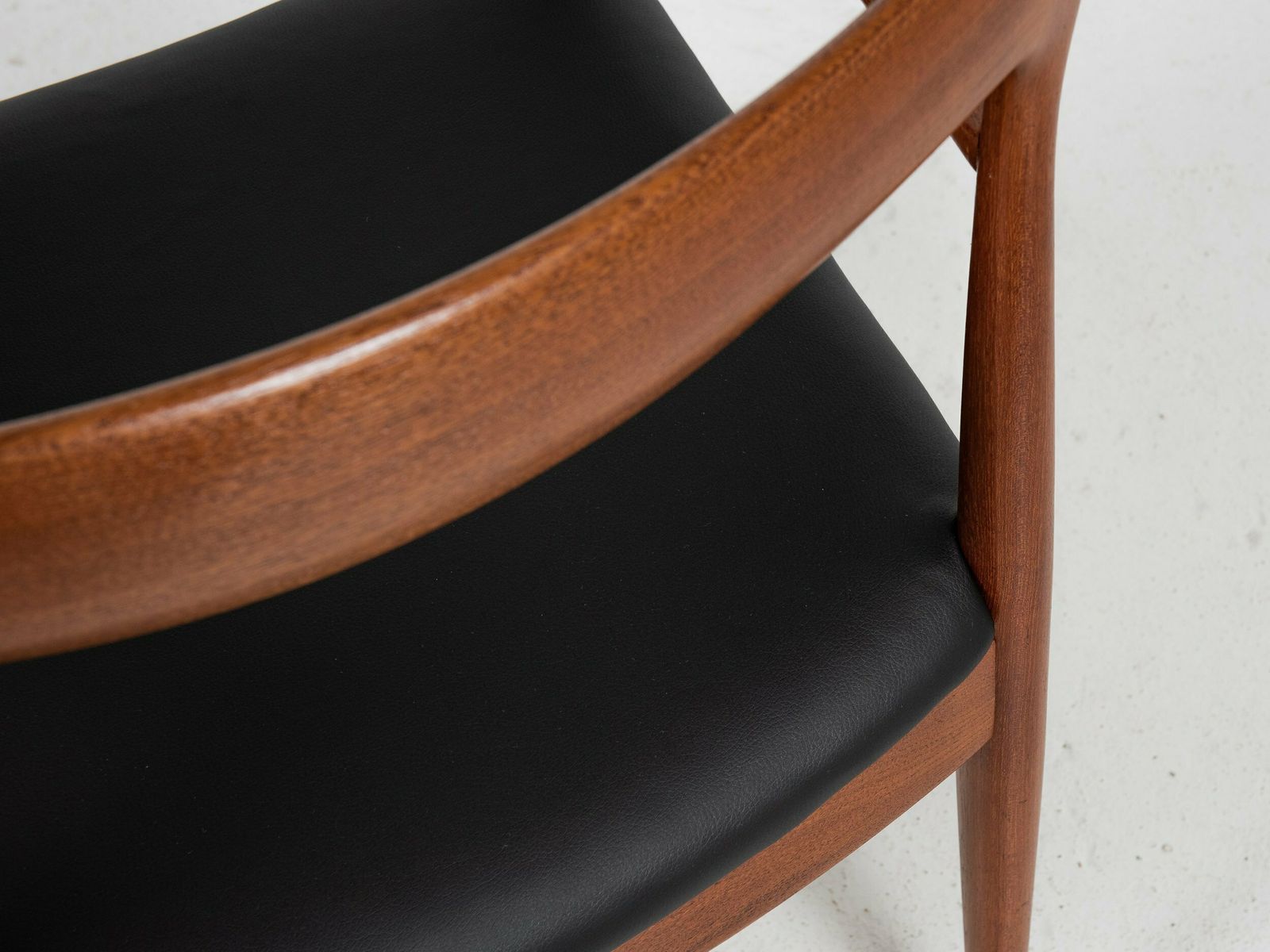 photo furniture Midcentury Danish Chair With Armrests In Teak And New Skai By Arne Vodder For Vamo 1960s