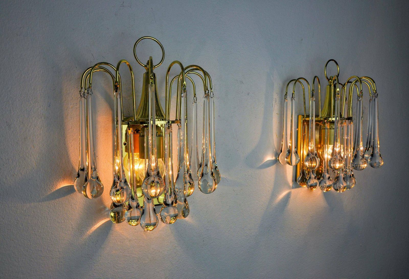 Pair Of Venini "Drops" Wall Lights, 2 Levels, Murano Glass, Italy, 1970 photo vinterior