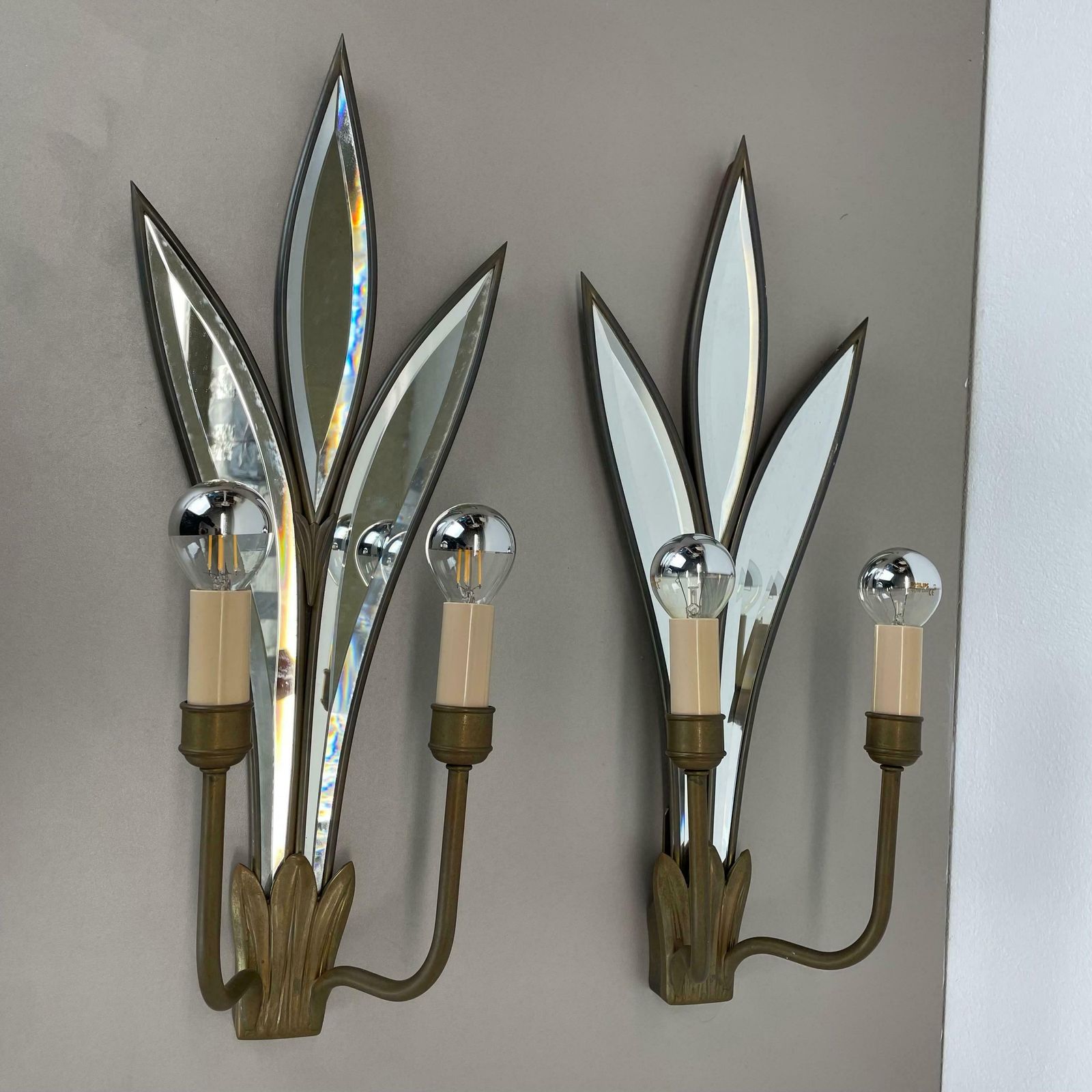Set Of Two Xxl 56cm Floral Mirror And Bronze Theatre Wall Light, France 1970 No2 photo furniture