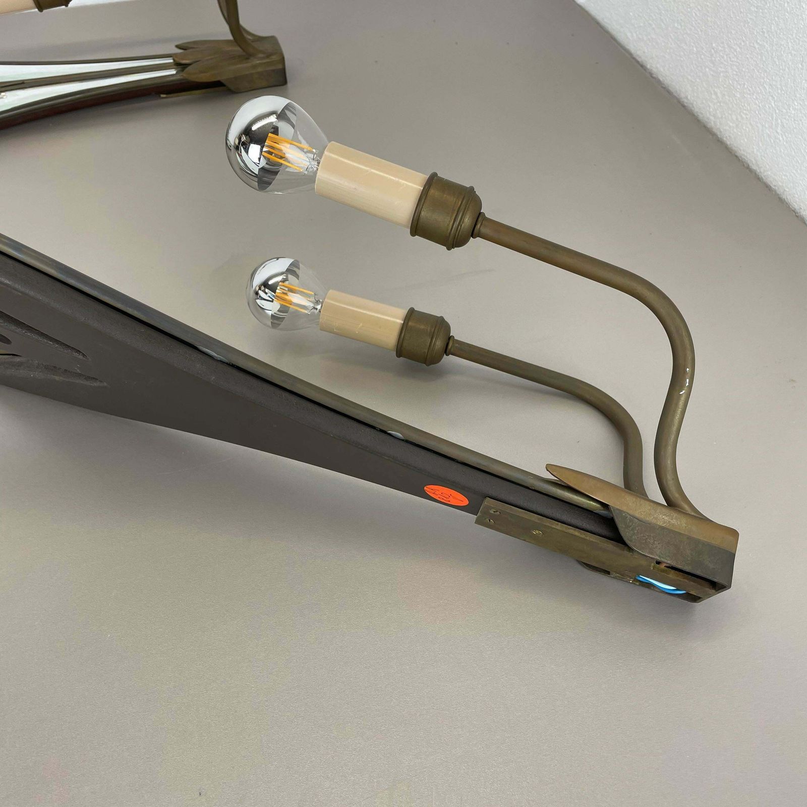 photo vintage Set Of Two Xxl 56cm Floral Mirror And Bronze Theatre Wall Light, France 1970 No2