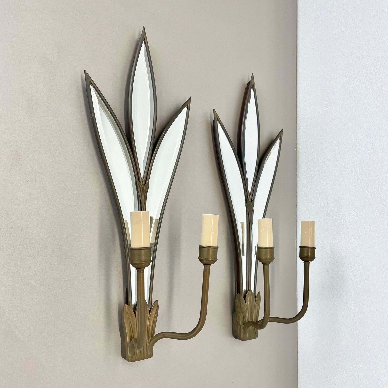 Set Of Two Xxl 56cm Floral Mirror And Bronze Theatre Wall Light, France 1970 No1 photo furniture