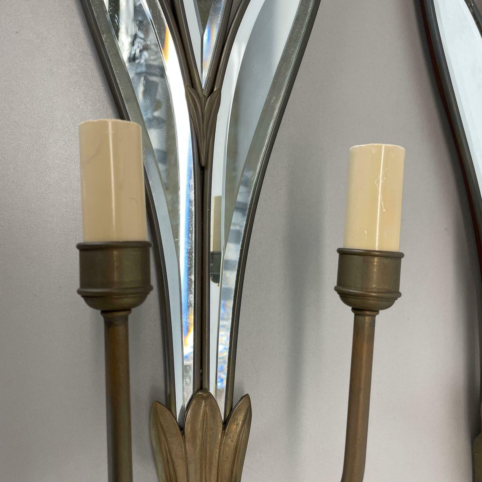 photo furniture Set Of Two Xxl 56cm Floral Mirror And Bronze Theatre Wall Light, France 1970 No1