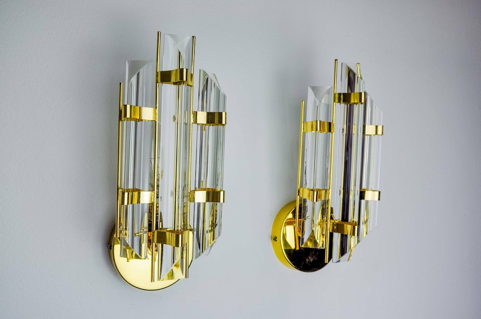 Pair Of Venini Wall Lights, Triedri Glass, Murano, Italy 1970 photo Lighting