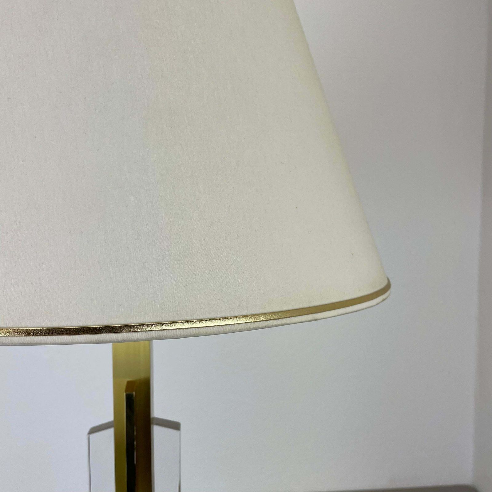 2180.0 Heavy 71cm Hollywood Regency Style Brass And Acryl Table Light, Italy 1970s photo