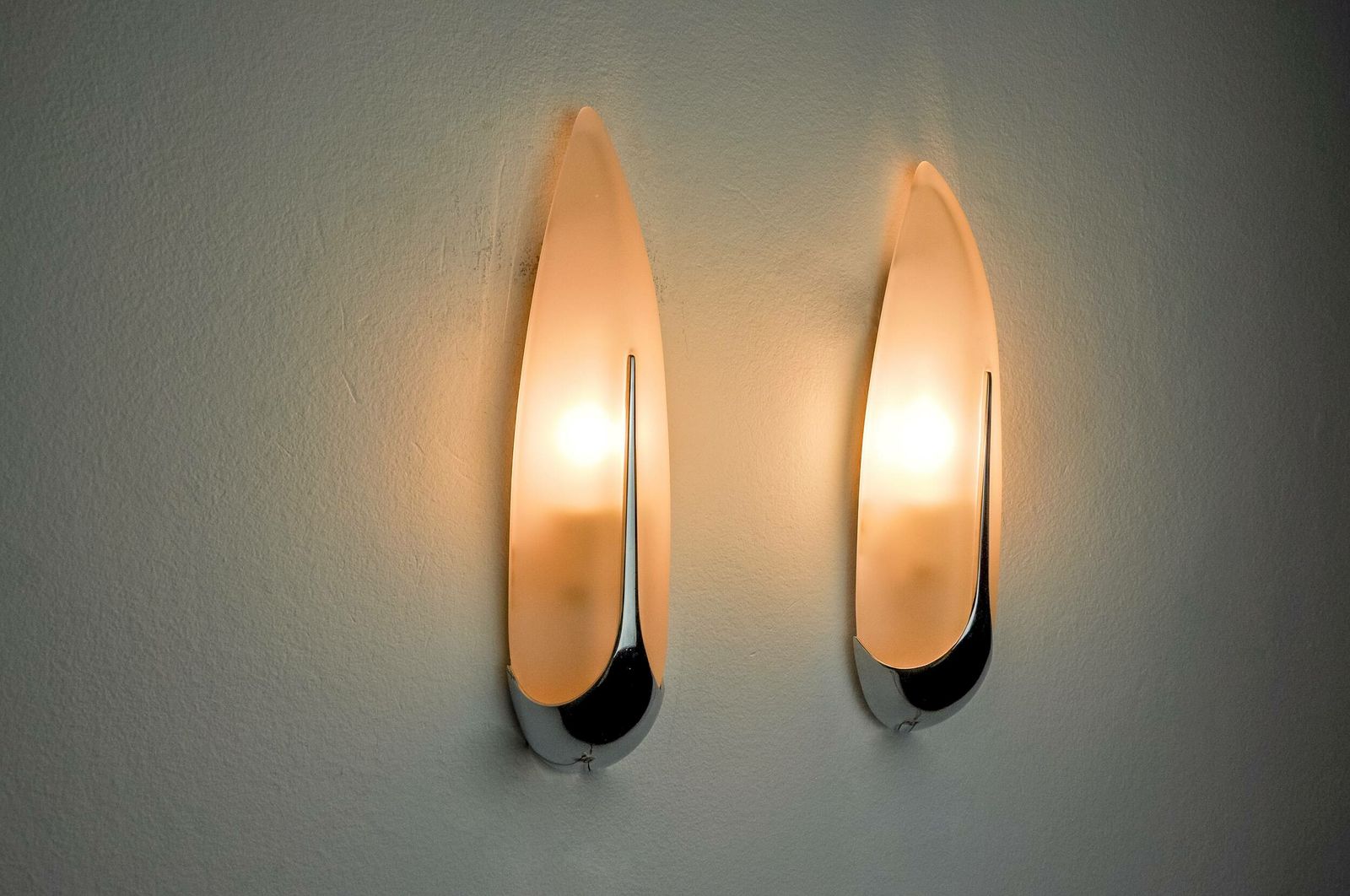 Pair Of "Epis" Wall Lights By Idearte, Smoked Glass And Silver Metal, Spain, 1980 photo vinterior
