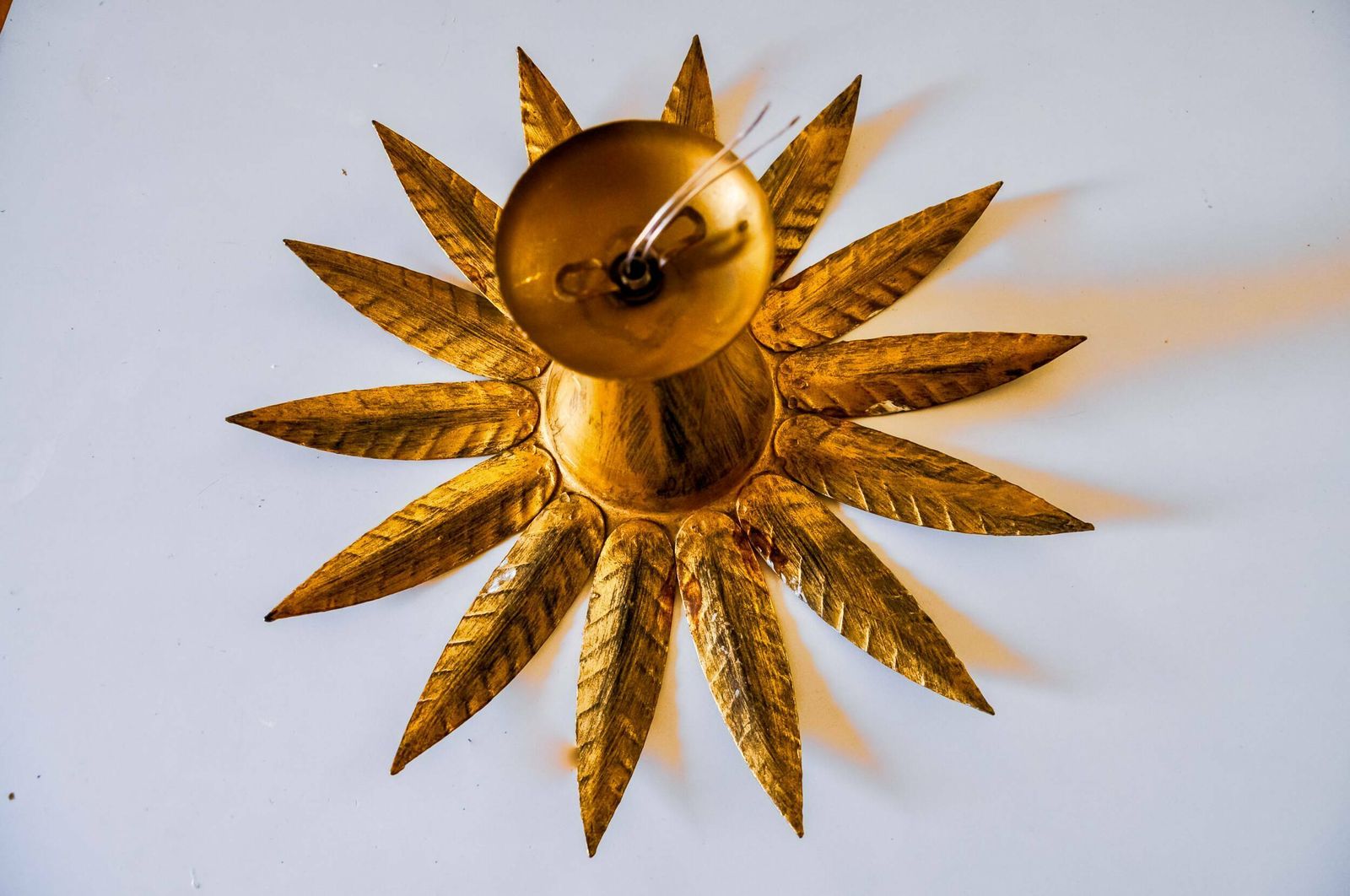 Brutalist Sun Wall Lamp In Gilded Metal With Gold Leaf, Italy, 1970 photo buy