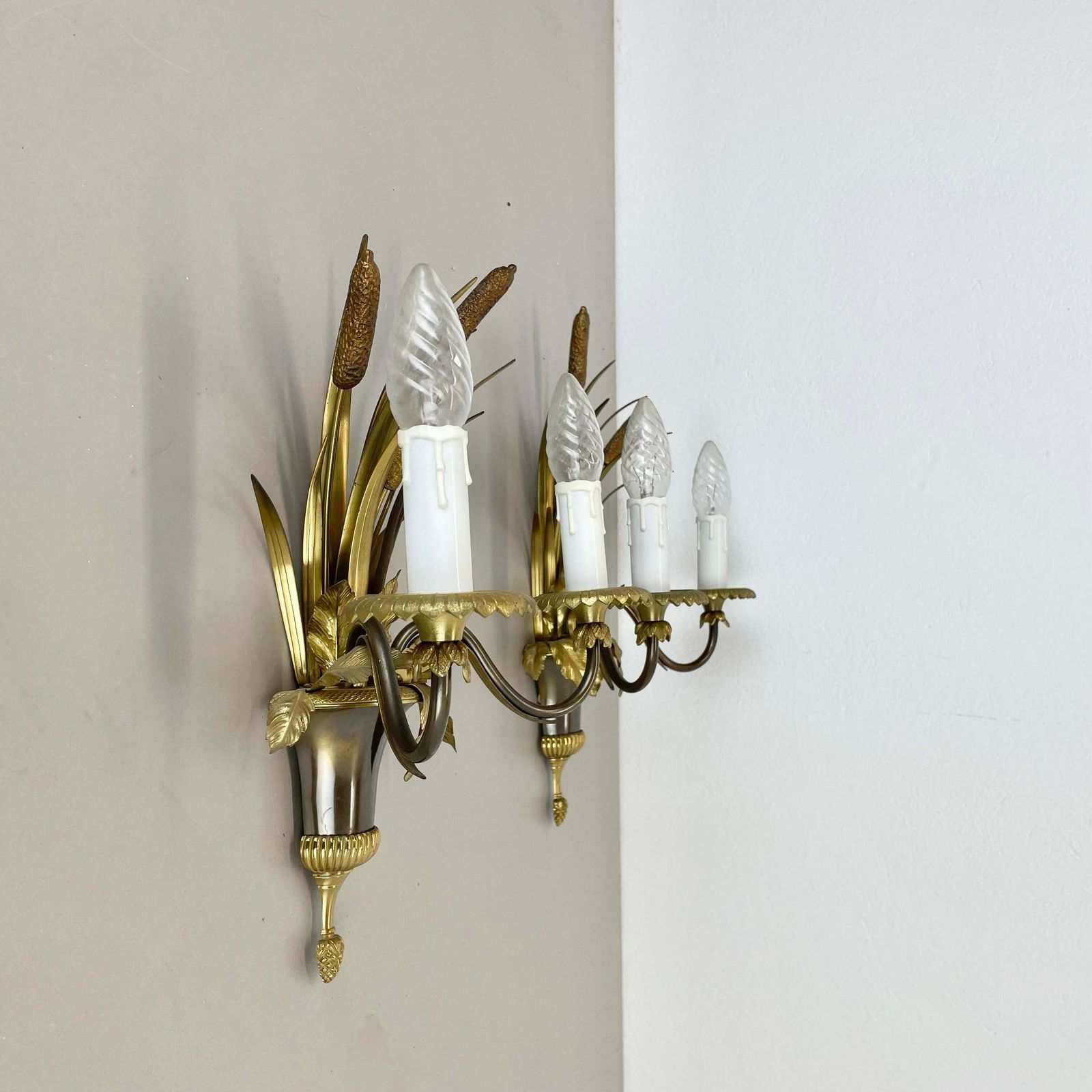 Set Of 2 Heavy Brass Florentiner Wall Lights By Maison Charles, France 1970s photo for sale