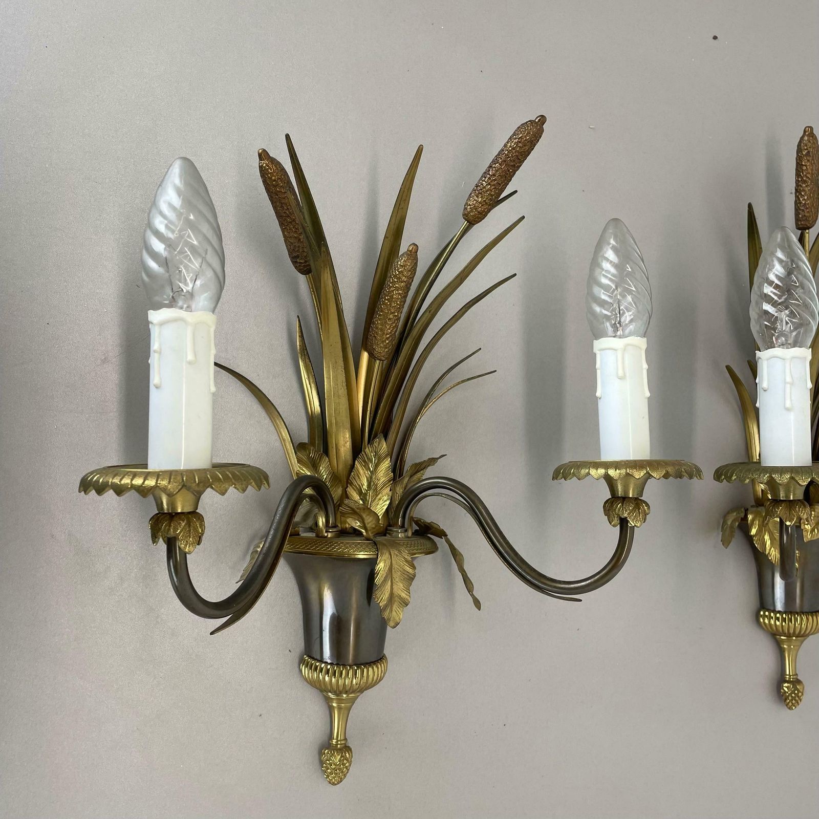 Set Of 2 Heavy Brass Florentiner Wall Lights By Maison Charles, France 1970s photo 3058.0