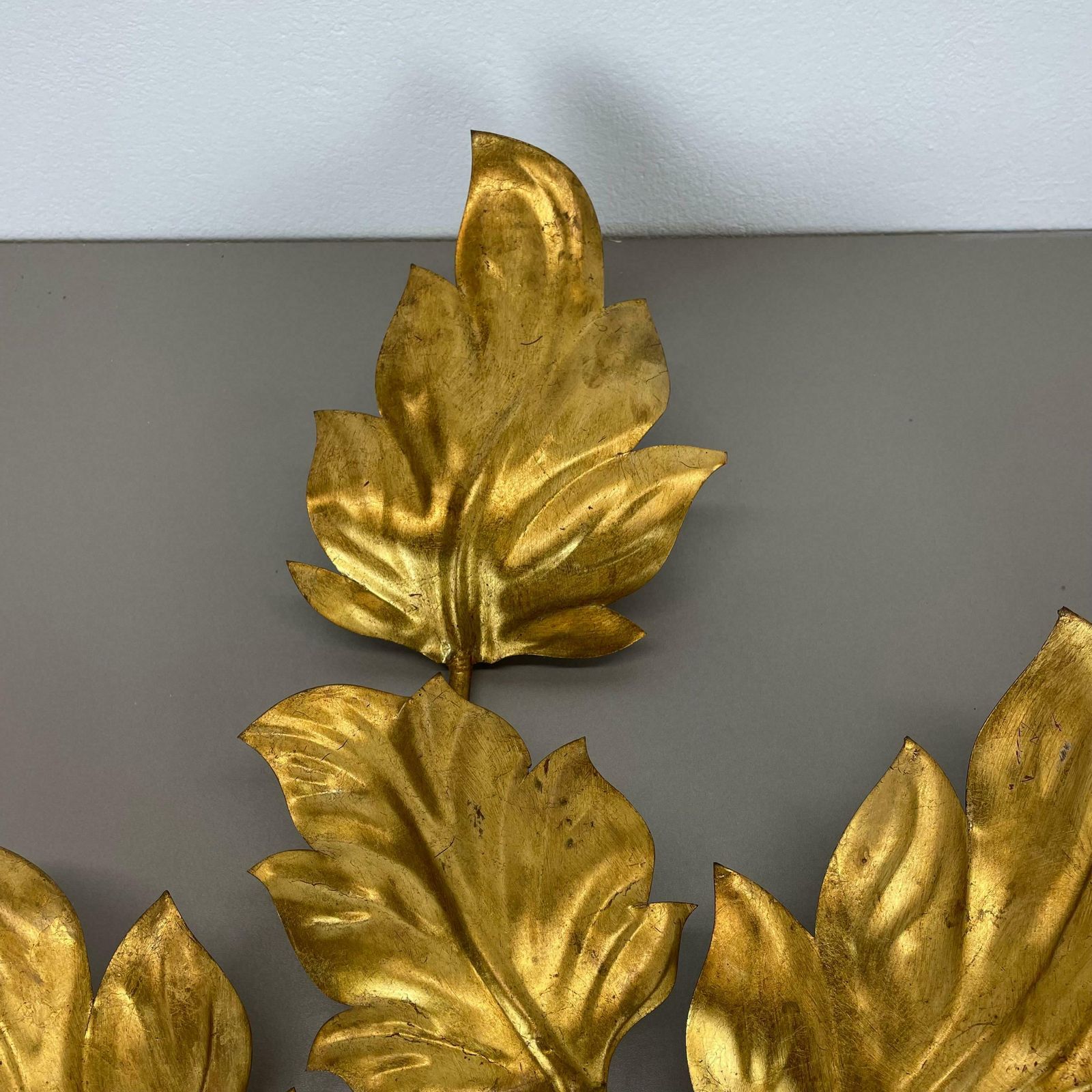 photo furniture Set Of 2 Hans Kögl Style Golden Florentiner Leaf Wall Light Sconces, Italy, 1980