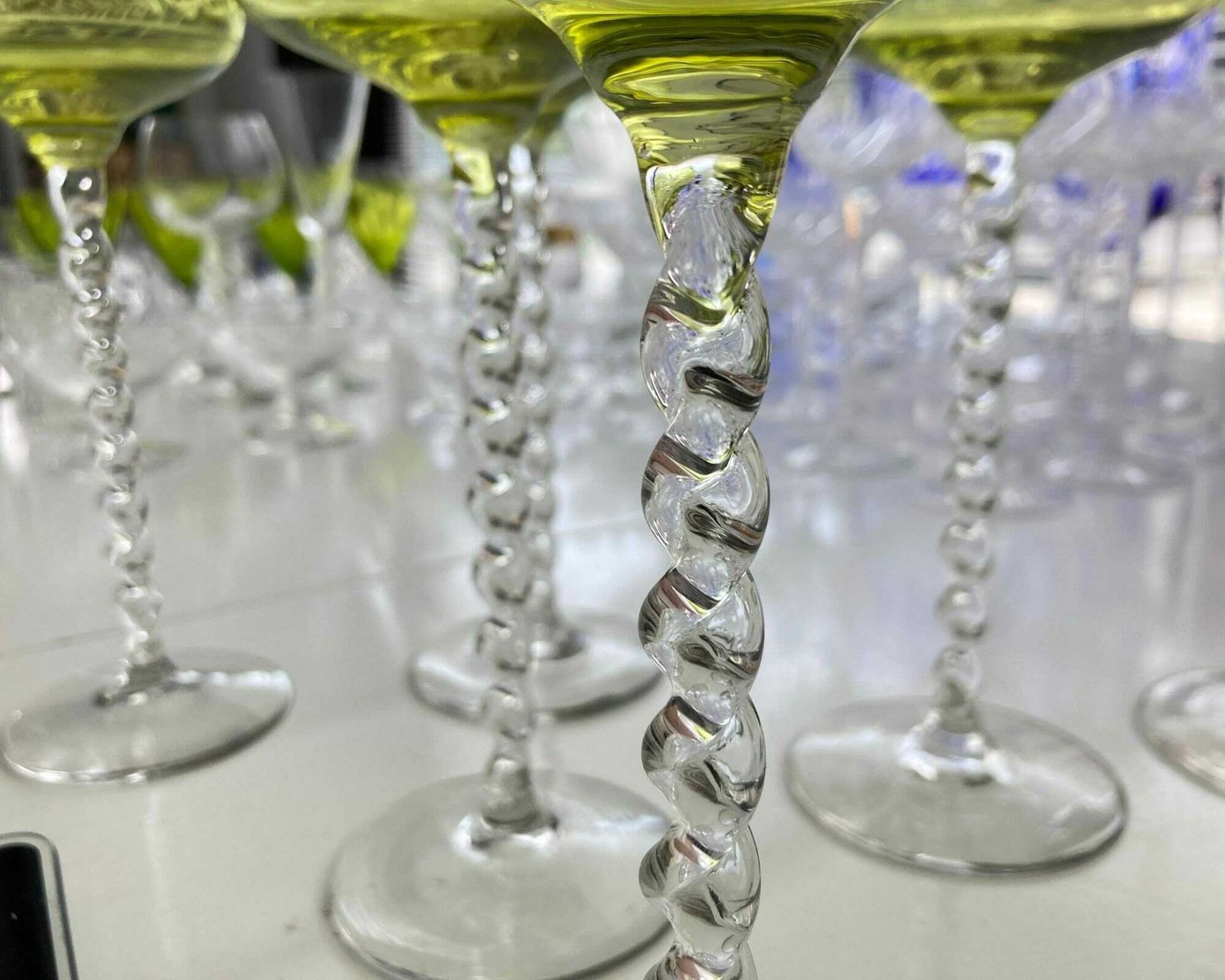 Franse Art Nouveau Champagneglazen | 2 Stuks | Fijne Gravures | Annagroen Coupes photo Woonaccessoires