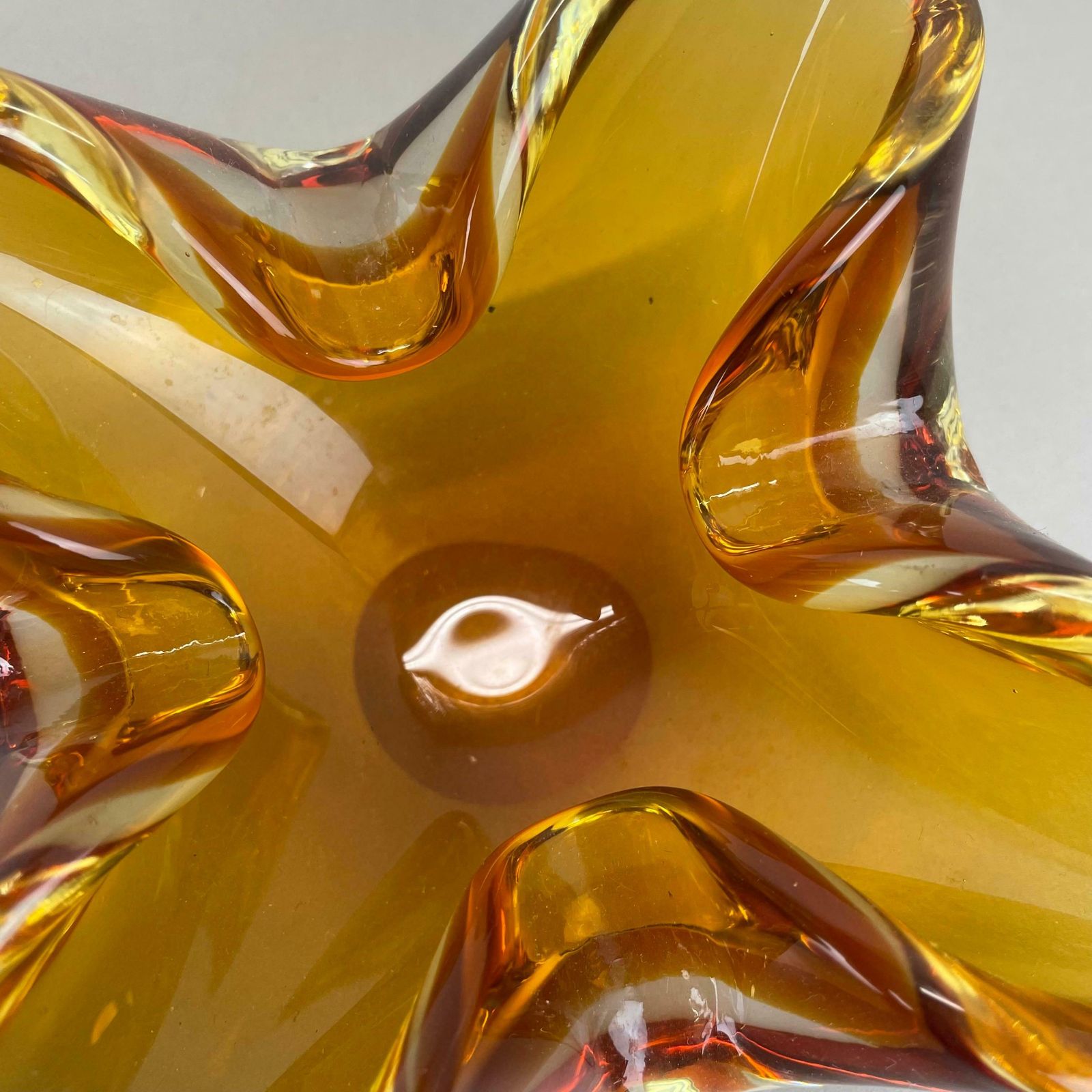 photo for sale Unique Murano Glass "Yellow" Bowl Element Shell Ashtray Murano, Italy, 1970