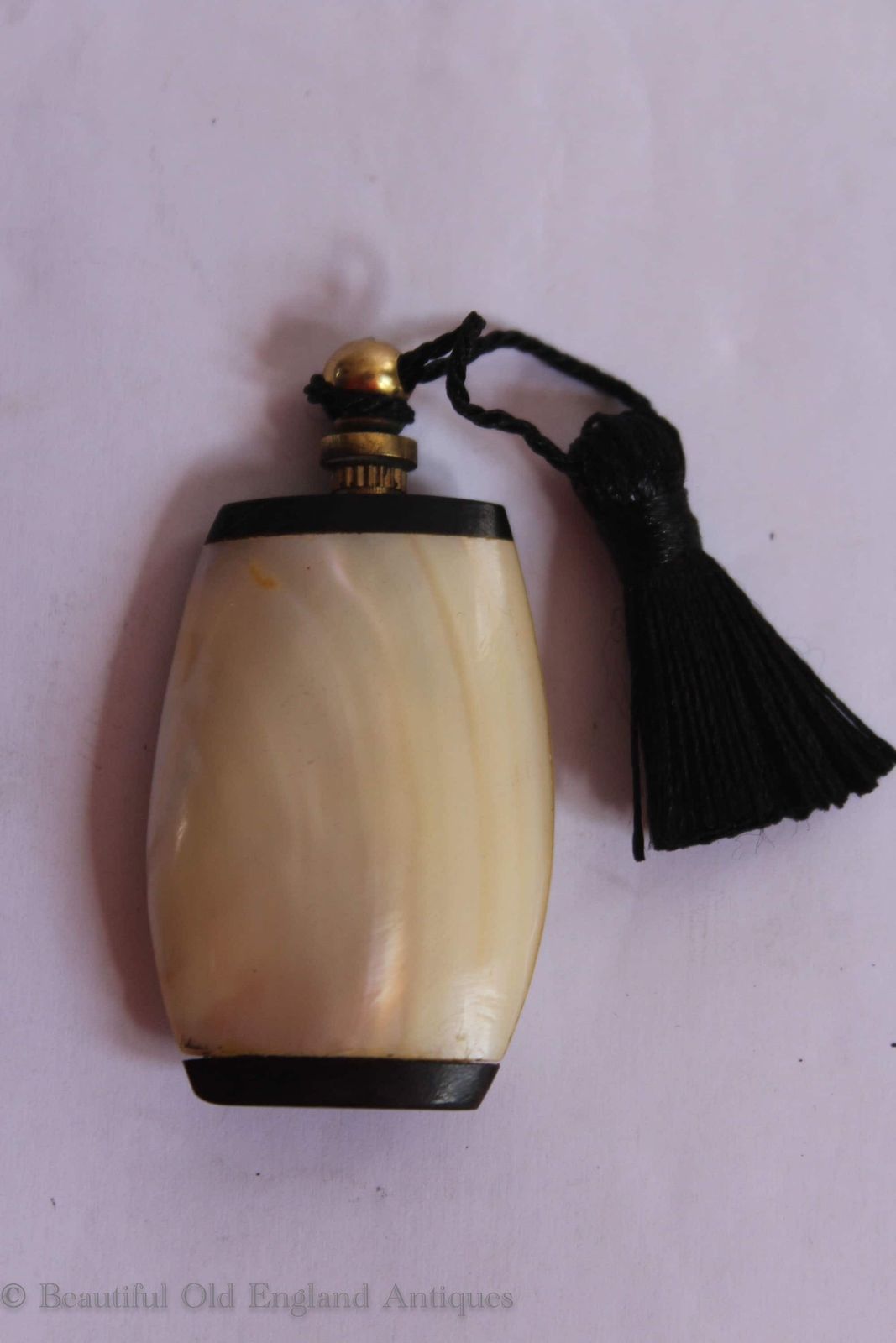 Antique Scent Or Perfume Bottle Mother Of Pearl And Ebony. Gift Boxed. photo vinterior