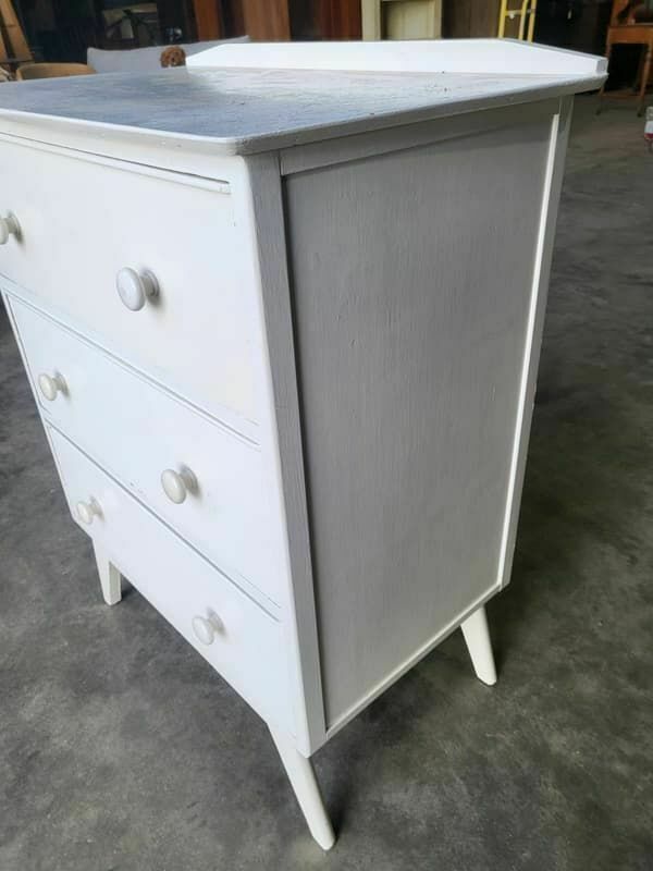 Vintage 20thc Small Painted White Chest Of Drawers Splayed Legs 3 Drawers photo for sale