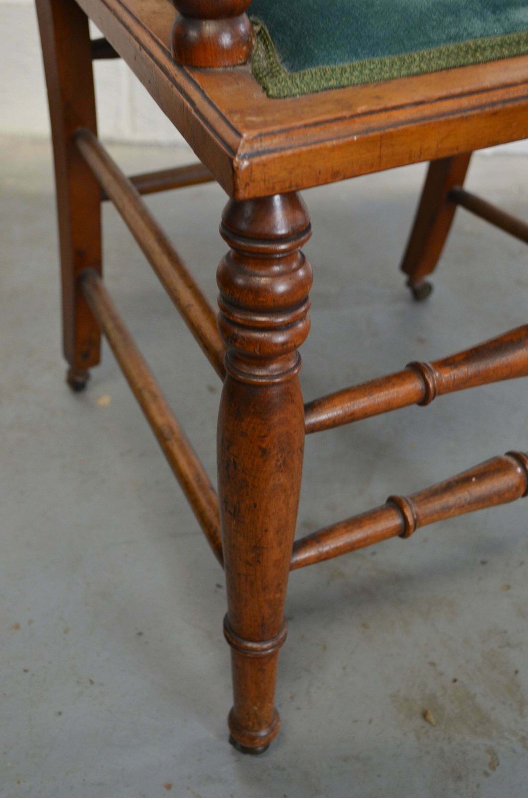 A 19th Century Arts & Crafts Armchair photo vinterior