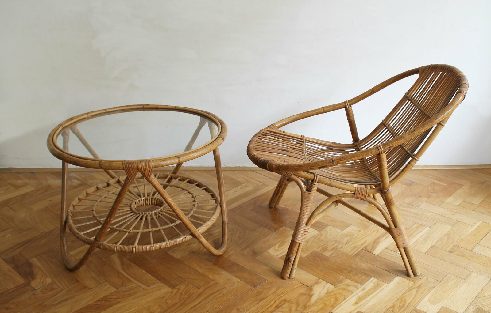 680.0 1960's Set Of Four Rattan Armchairs And Side Table By Jaroslav Prochazka For Uluv photo