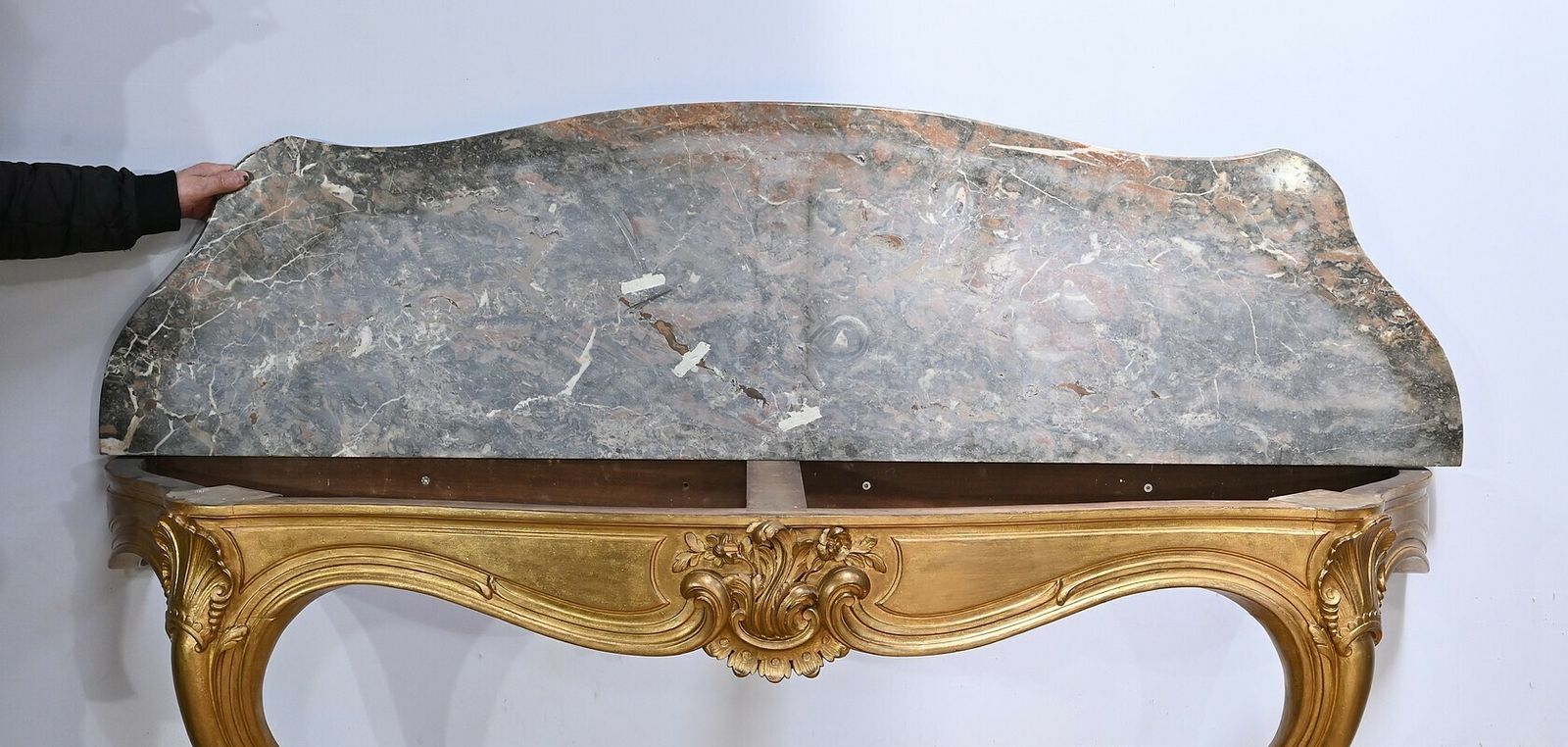 photo vintage Important Louis XV Wall Console – Early 20th Century