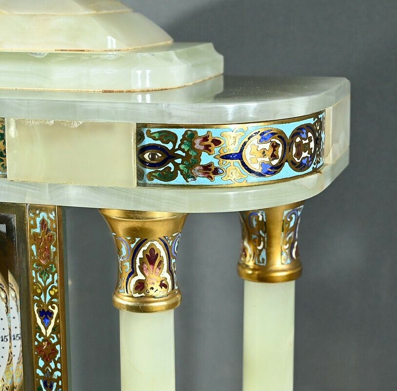 photo furniture Onyx And Enamel Column Clock, Napoleon III – Mid 19th Century