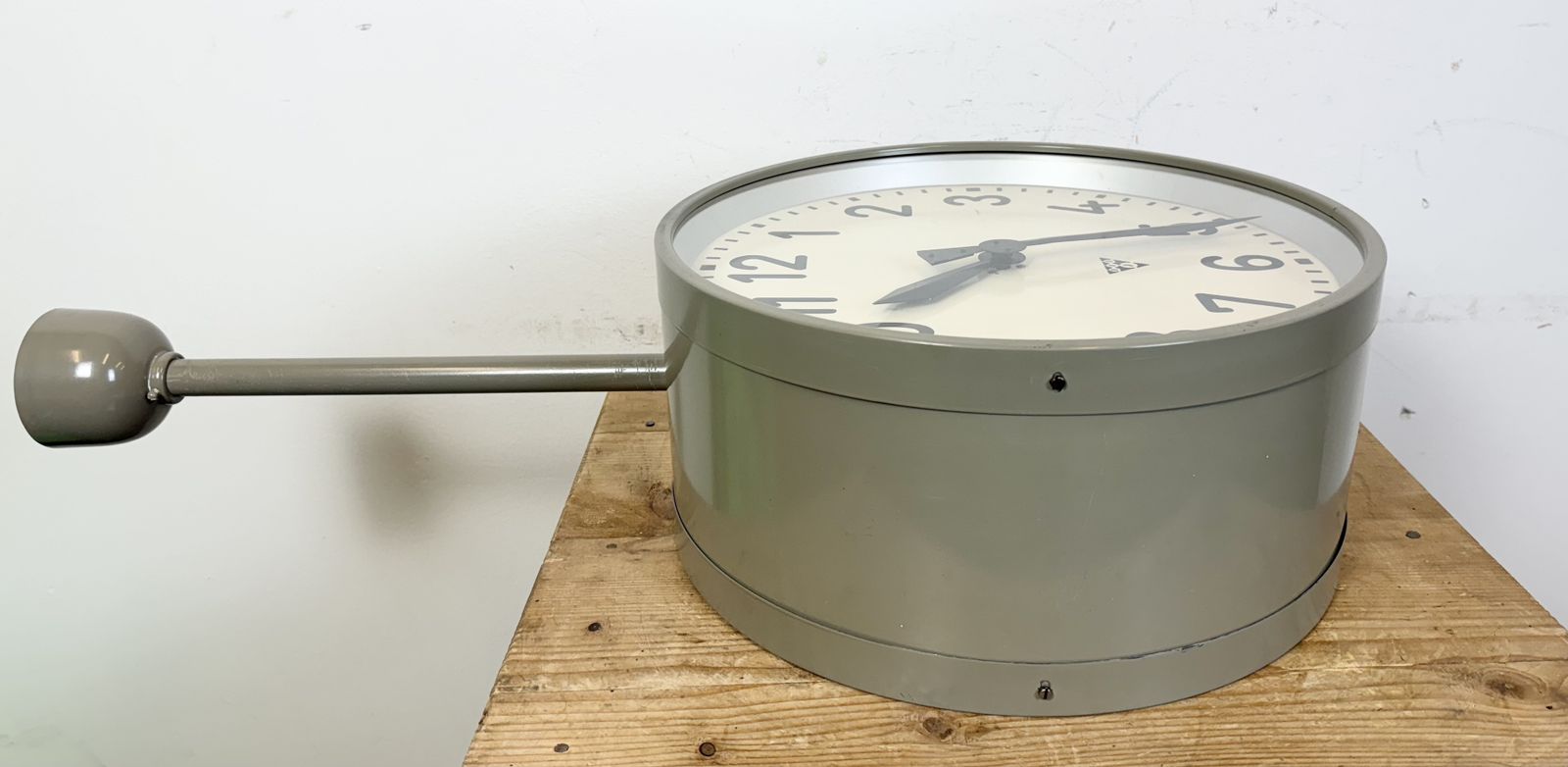 Large Industrial Double Sided Railway Or Factory Clock From Pragotron, 1950s, 4x photo vinterior