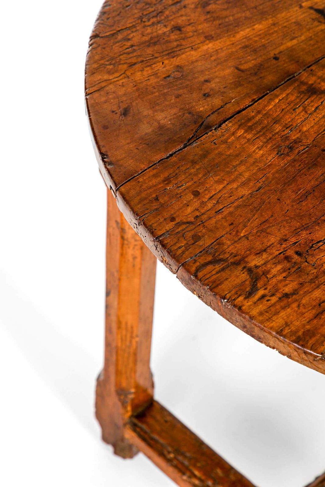 photo furniture 18th Century Oval Hall Table, 1700s
