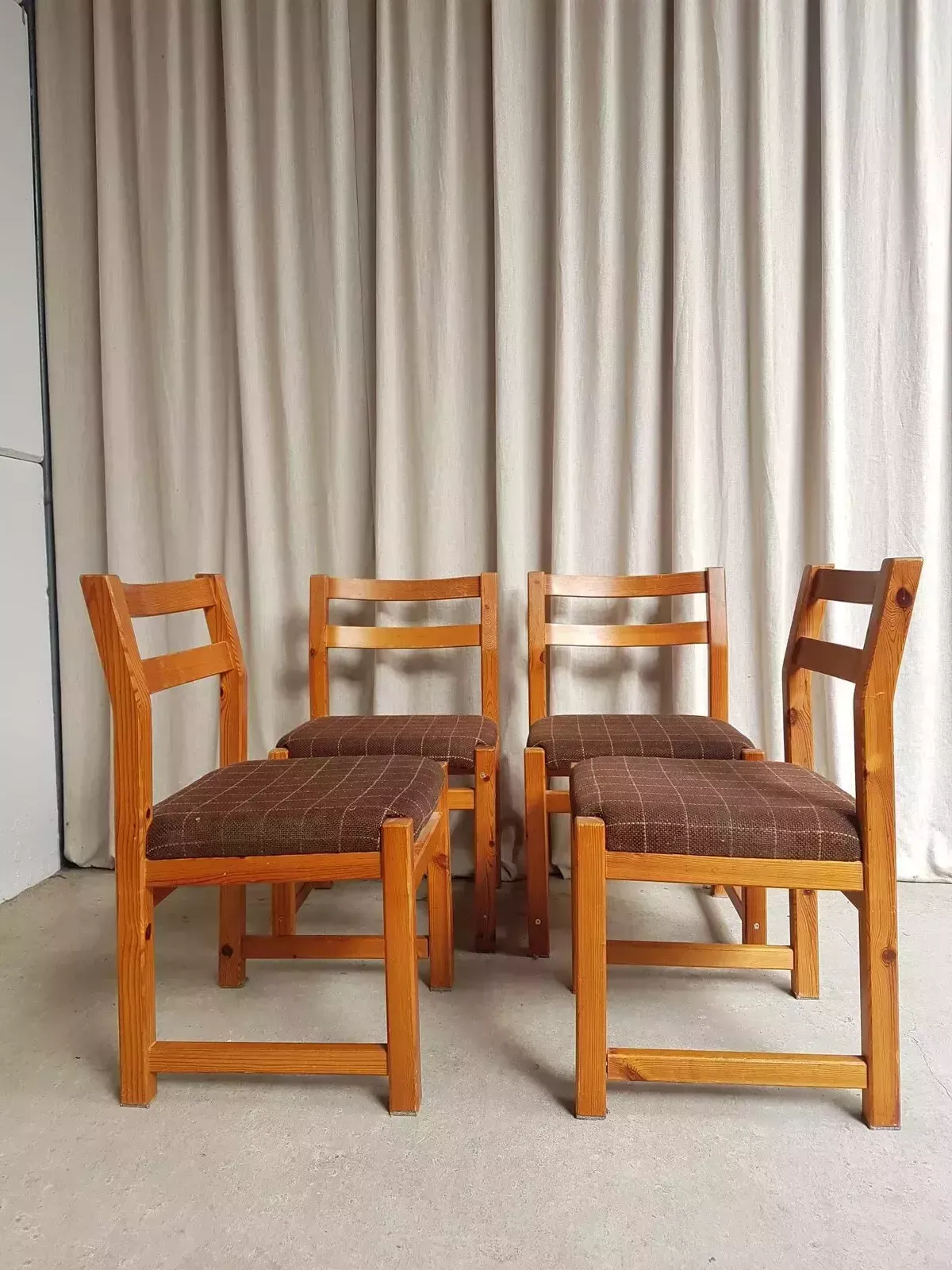 Vtg Late Mid Century Danish Set Of 4 Solid Pine Brutalist Dining Chairs R439 photo Furniture