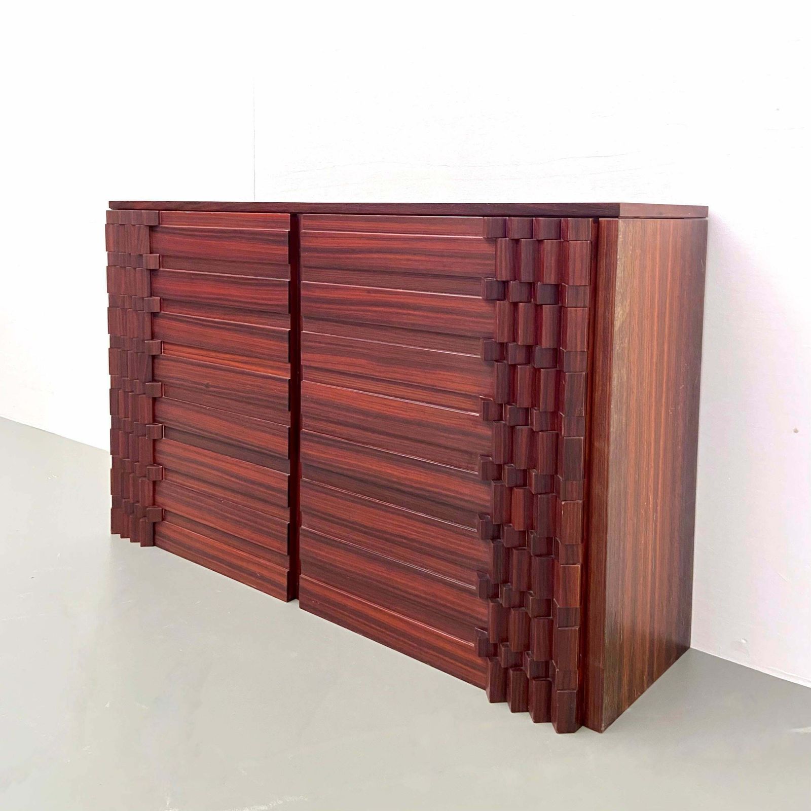 Diamante Cabinet Van Luciano Frigerio, Italië 1968 photo furniture