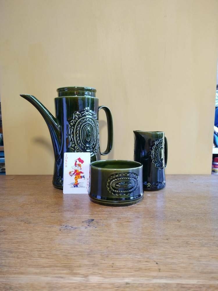photo furniture 1970s Coffee Pot, Milk Jug And Sugar Bowl 'Barbeque By Barratts, Staffordshire England