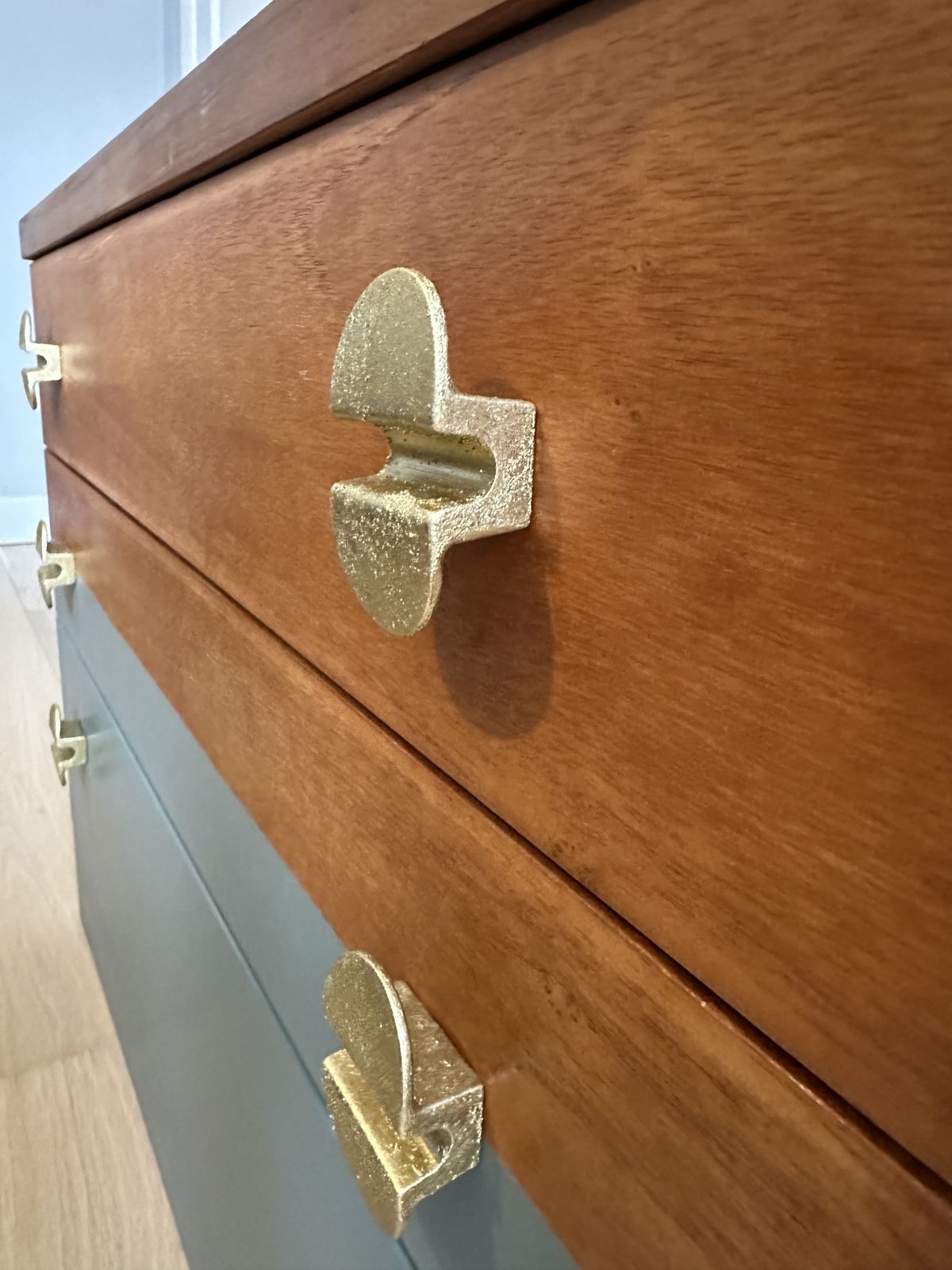 Stag Cantata 3 Drawer Dresser / Chest Of Drawers Professionally Refinished photo 295.0