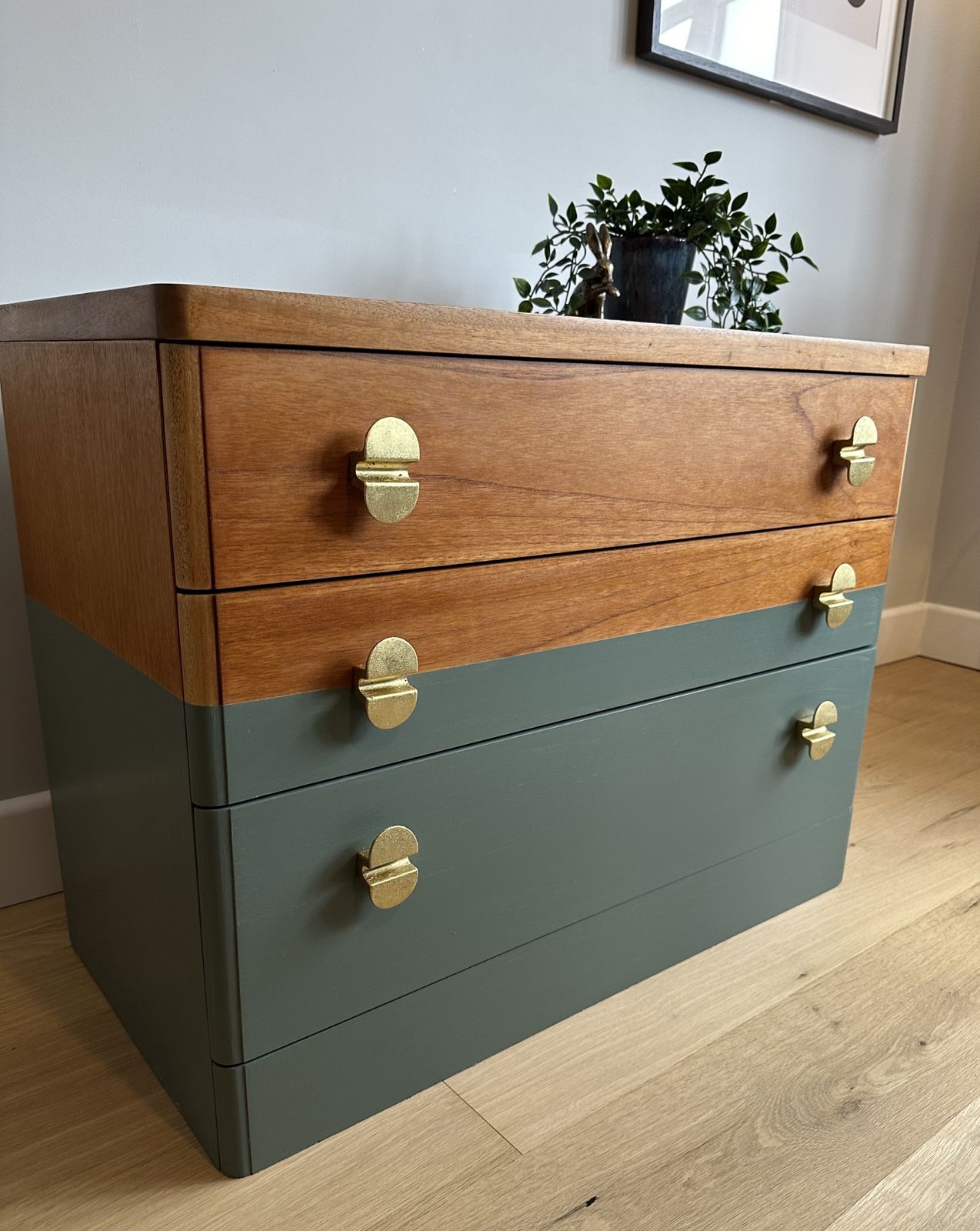 Stag Cantata 3 Drawer Dresser / Chest Of Drawers Professionally Refinished photo vinterior