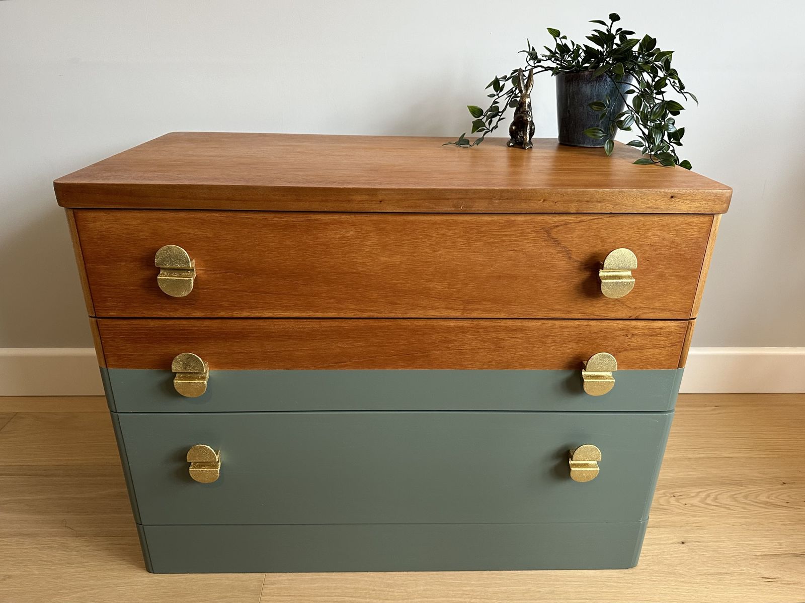 photo furniture Stag Cantata 3 Drawer Dresser / Chest Of Drawers Professionally Refinished