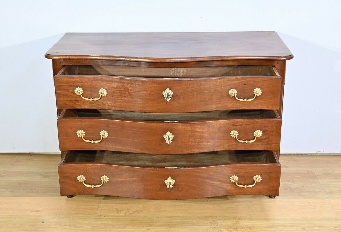 Nantaise Port Commode In Cuban Mahogany – 2nd Part 18th Century photo Furniture