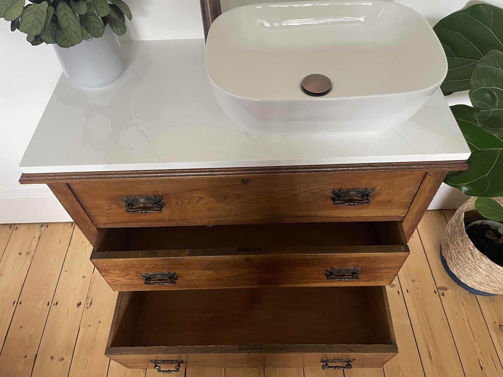 Antique Vanity Unit, 19th Century photo furniture