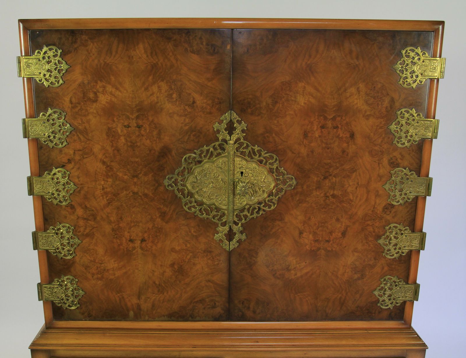Fine Burr Walnut Cocktail Cabinet By Berwick Furniture photo for sale