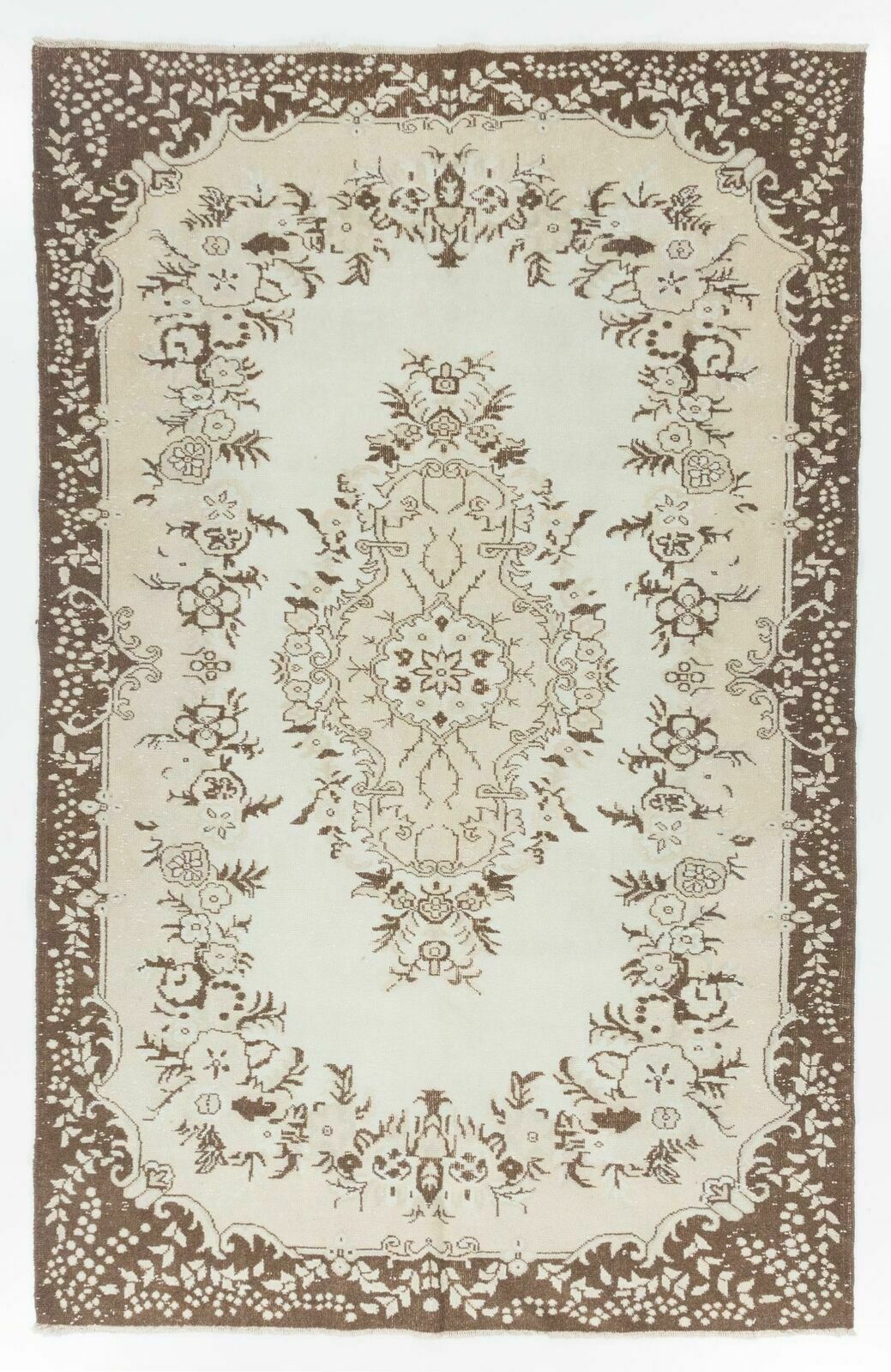 Vintage Medallion Design Turkish Oushak Rug