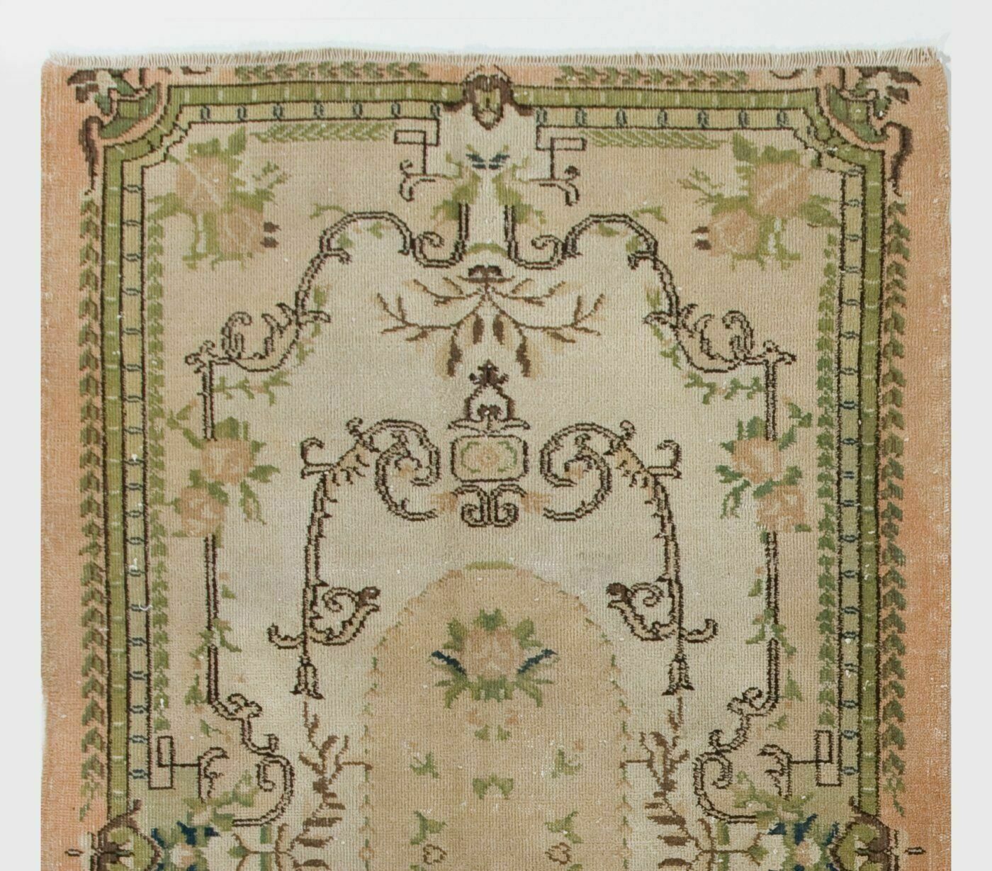 Vintage Baroque Style Rug, Finely Hand Knotted Wool Carpet photo furniture
