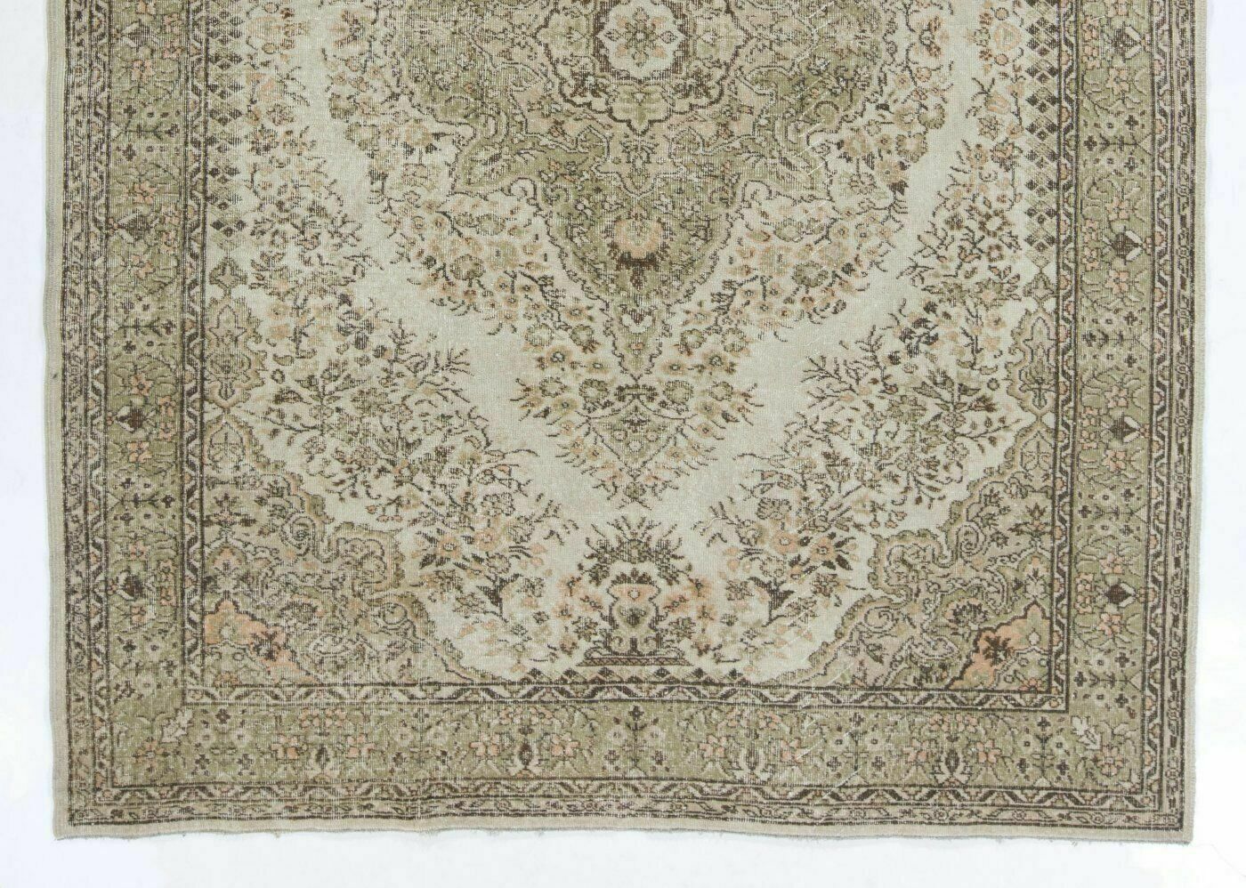 Fine Vintage Turkish Wool Rug, 1940s photo for sale