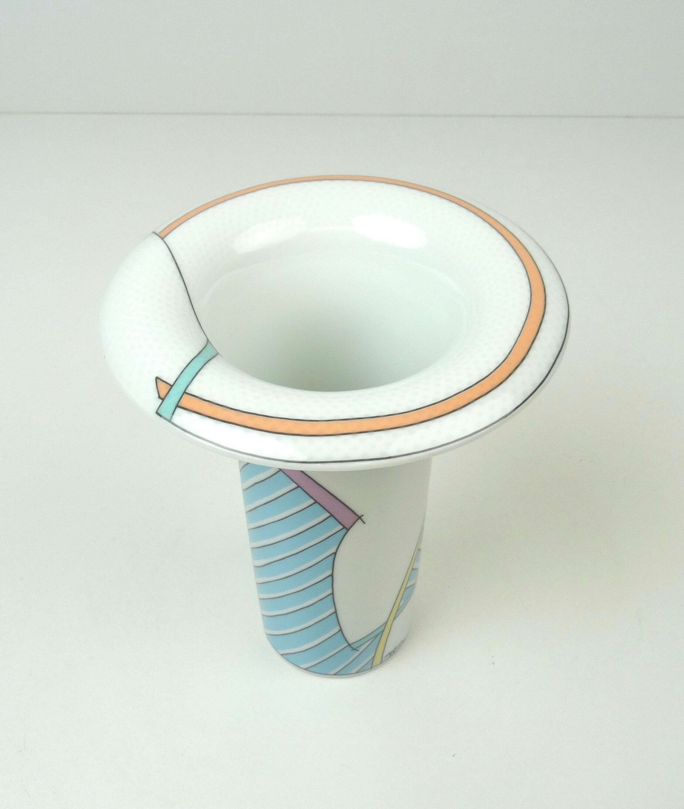 Rare Postmodern 80s Porcelain Vase T. Wirkkala For Rosenthal photo vinterior
