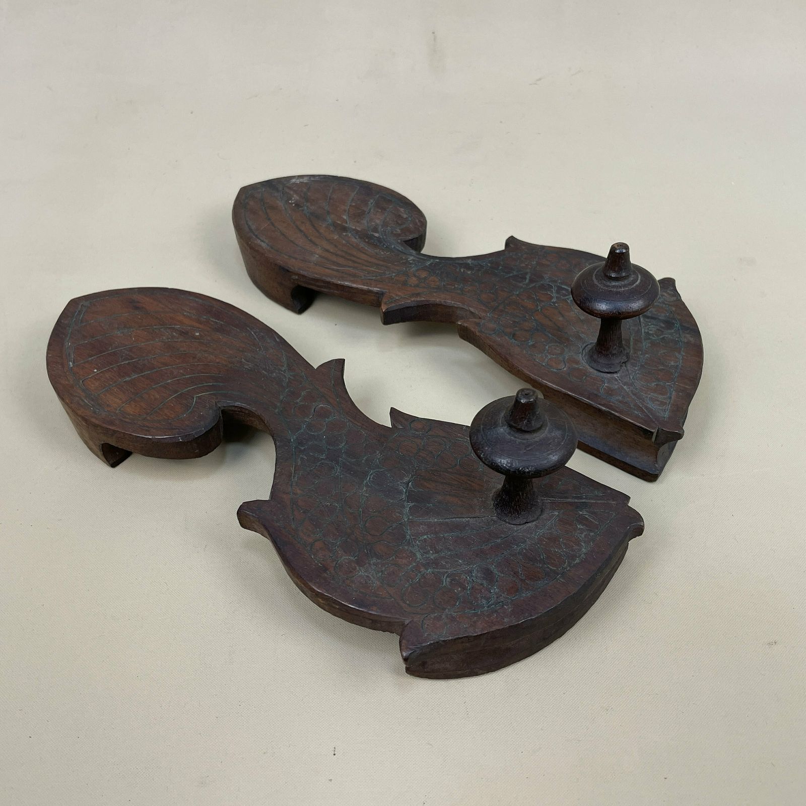 Antique Indonesian Shoes Wooden Wall Coat Room Hanger Rack Hook Brown Hooks Mud Room Hallway Storage Hat Wood Fish Handmade Asian photo furniture