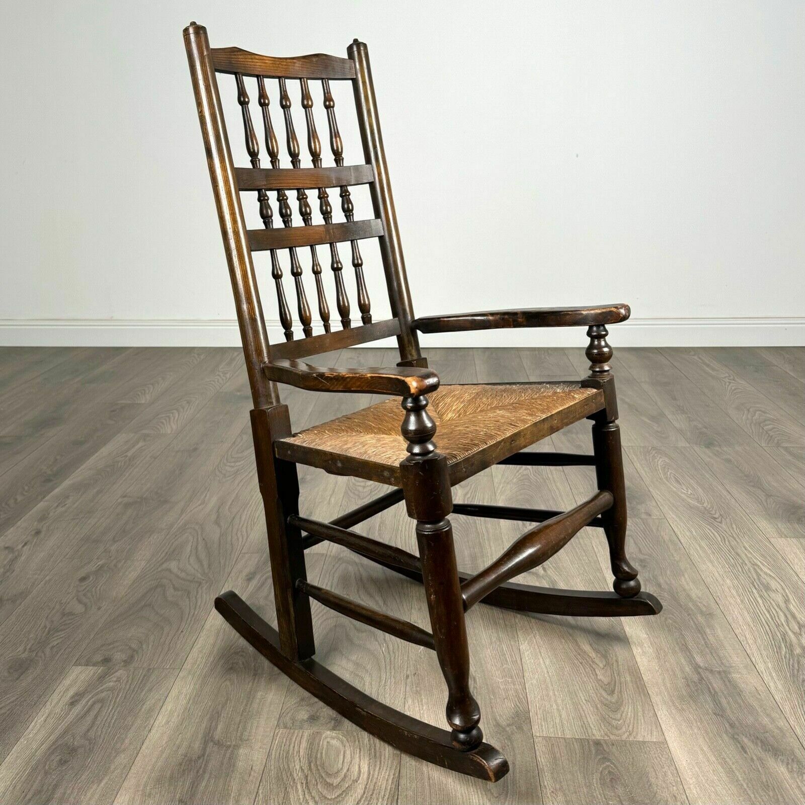 Antique 20th Century Rocking Chair In Oak photo buy