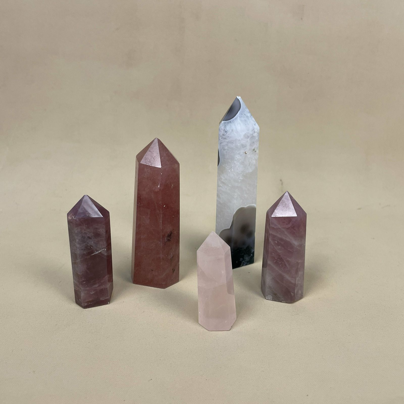 5 Pieces Of Natural Quarts Crystal Stone Towers Pink White Polished Gemstone Decorative Patterned Stones Set Multicoloured