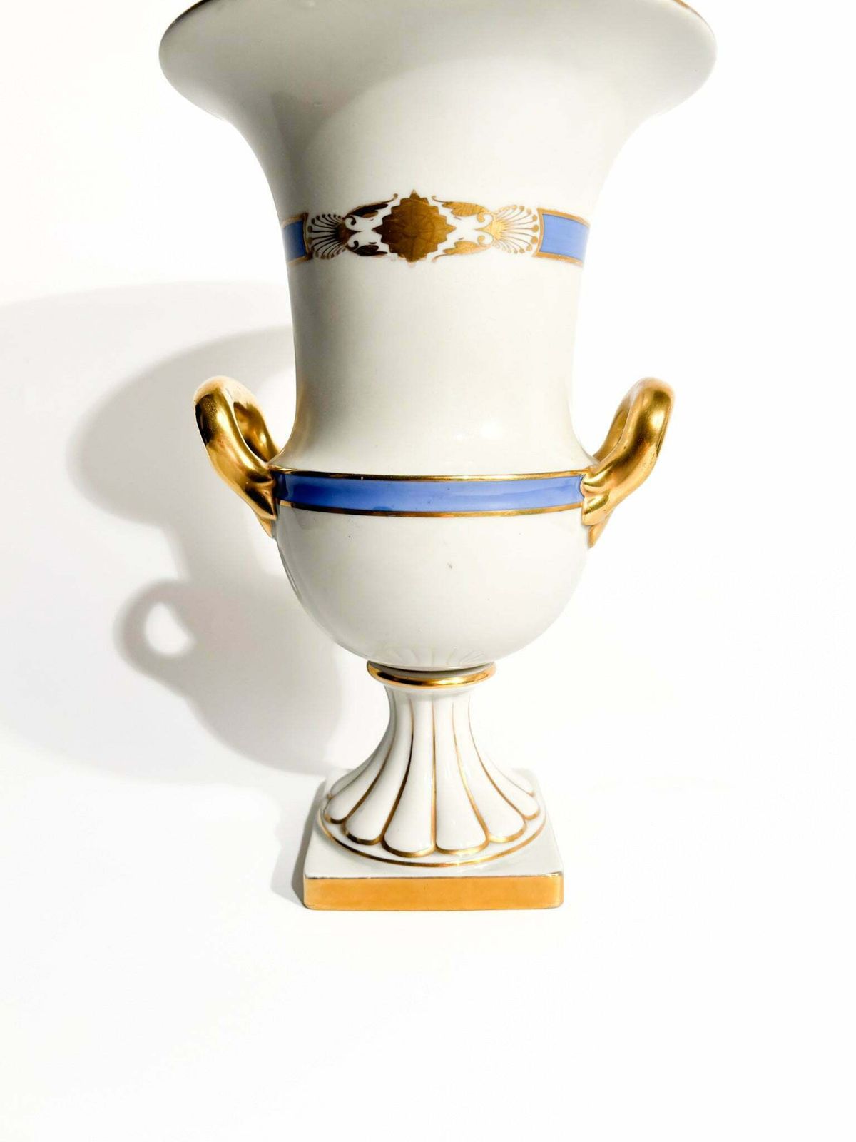 Hand Painted Herend Porcelain Vase From The 1940s photo furniture