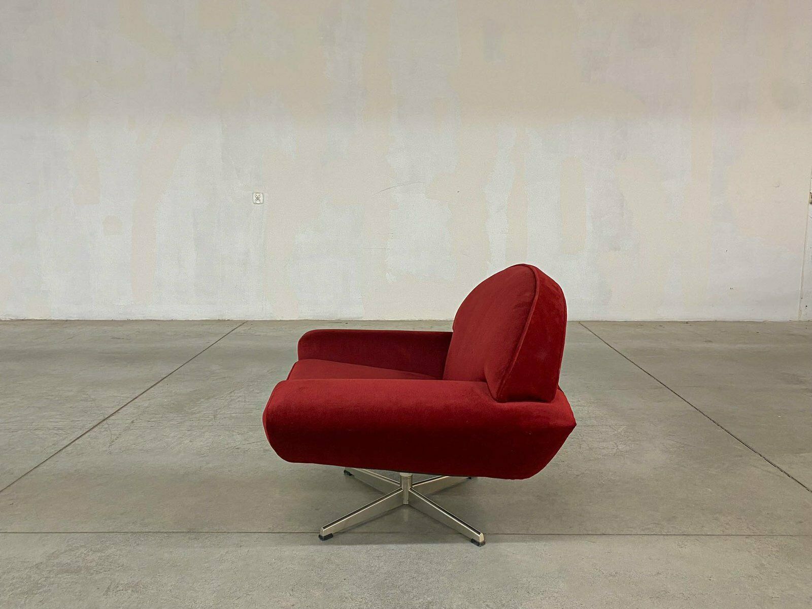 photo furniture Capri Swivel Armchair By Johannes Andersen For Trensum