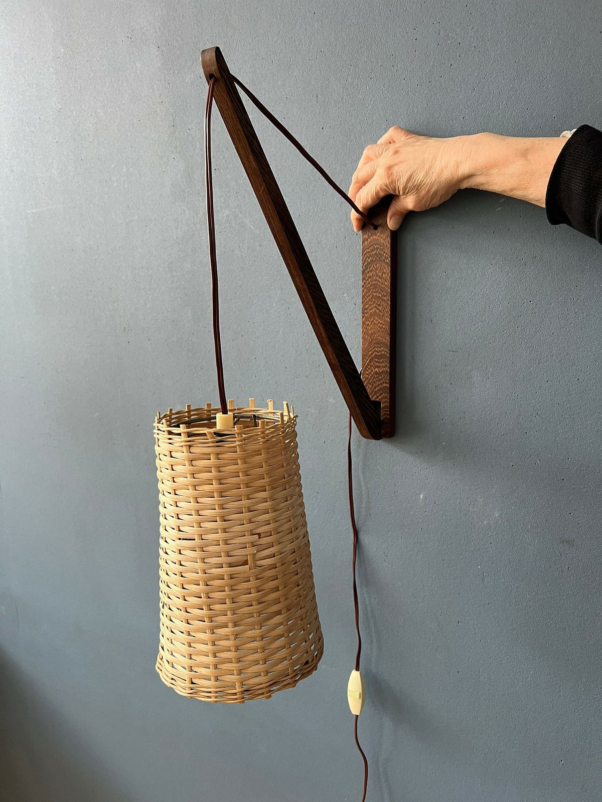 photo furniture Mid Century Danish Teak Wood Fishing Rod Wall Lamp With Reed Shade