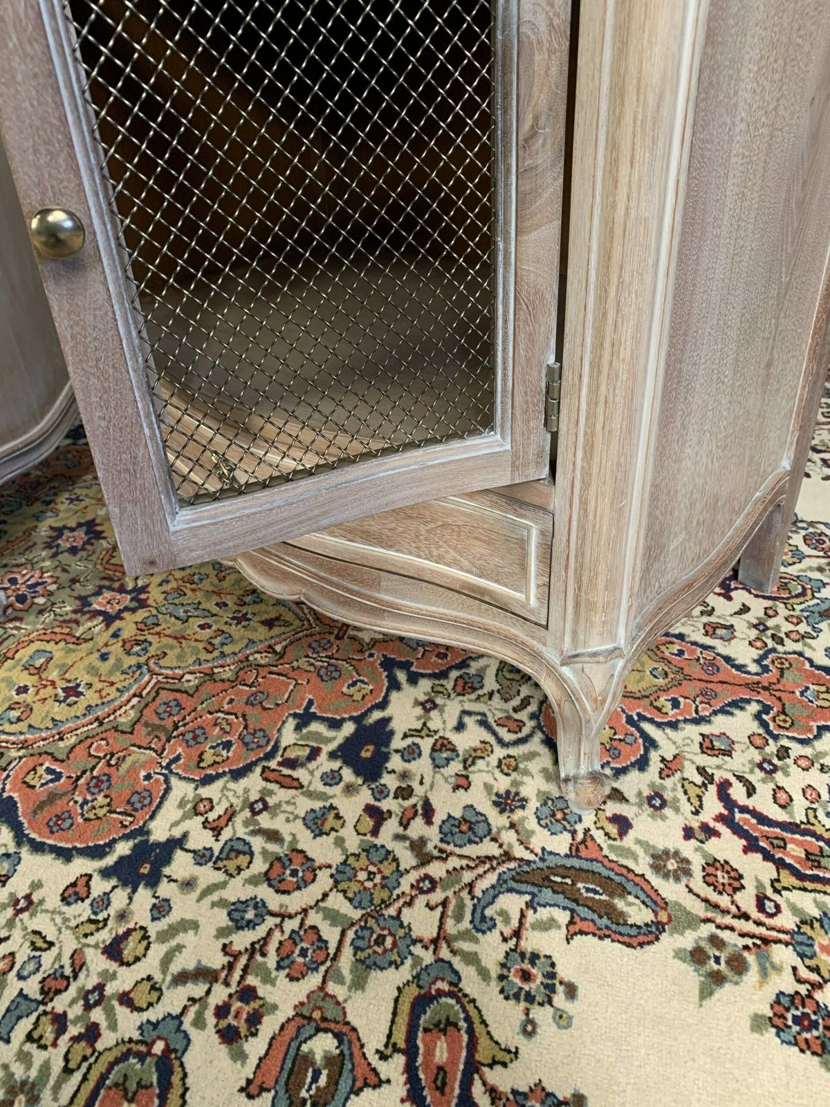 Pair Of Drexel Bedside Cabinets photo vinterior