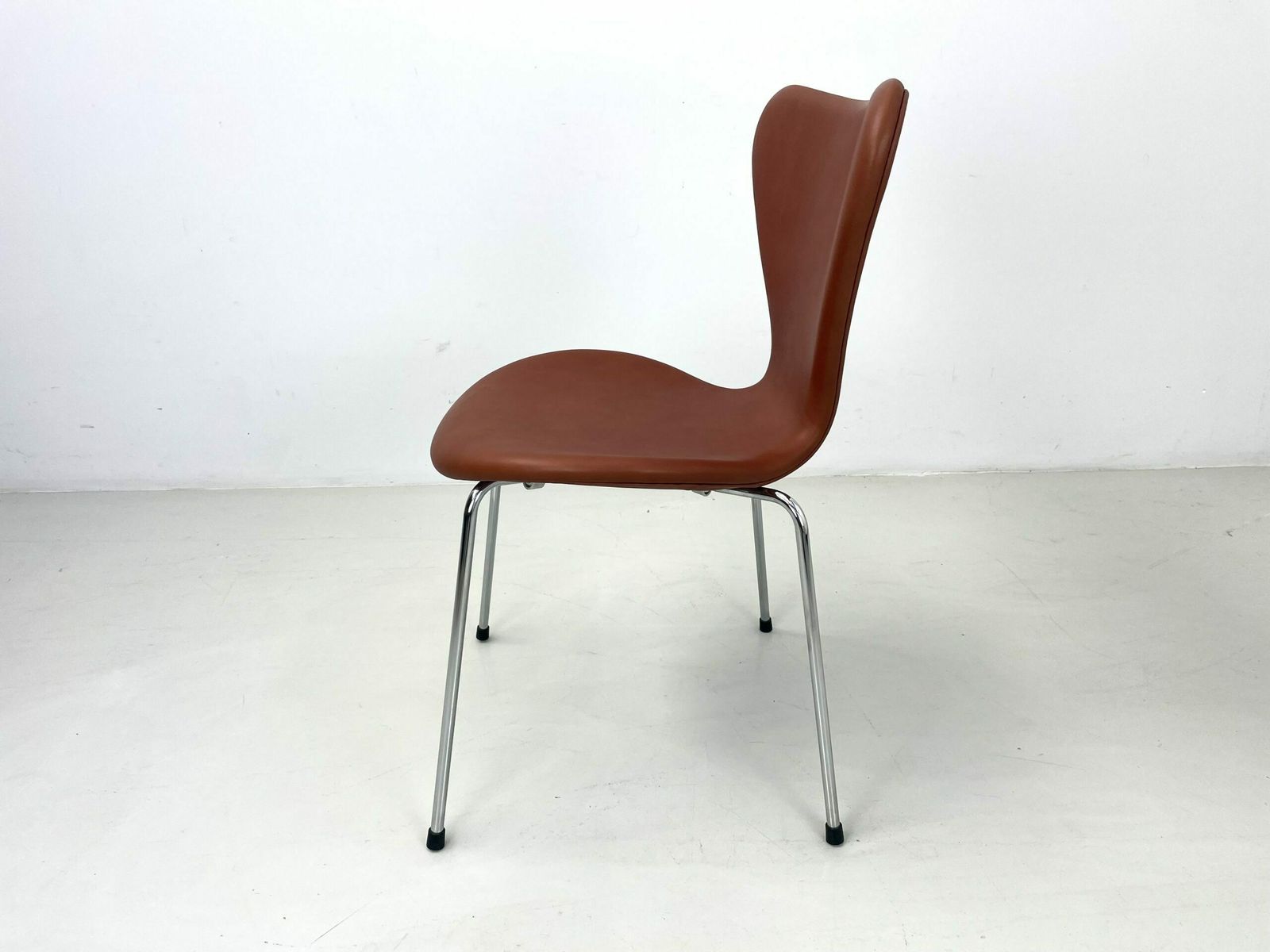 Butterfly Chair By Arne Jacobsen For Fritz Hansen photo for sale