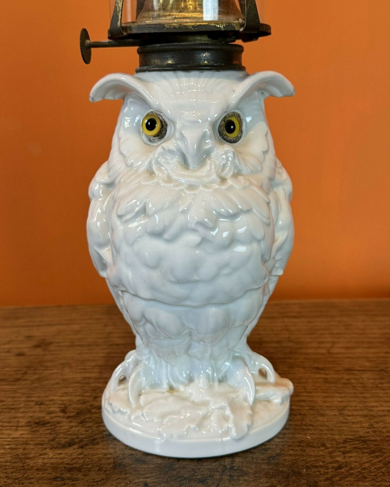 Victorian White Porcelain Owl Oil Lamp photo 195.0
