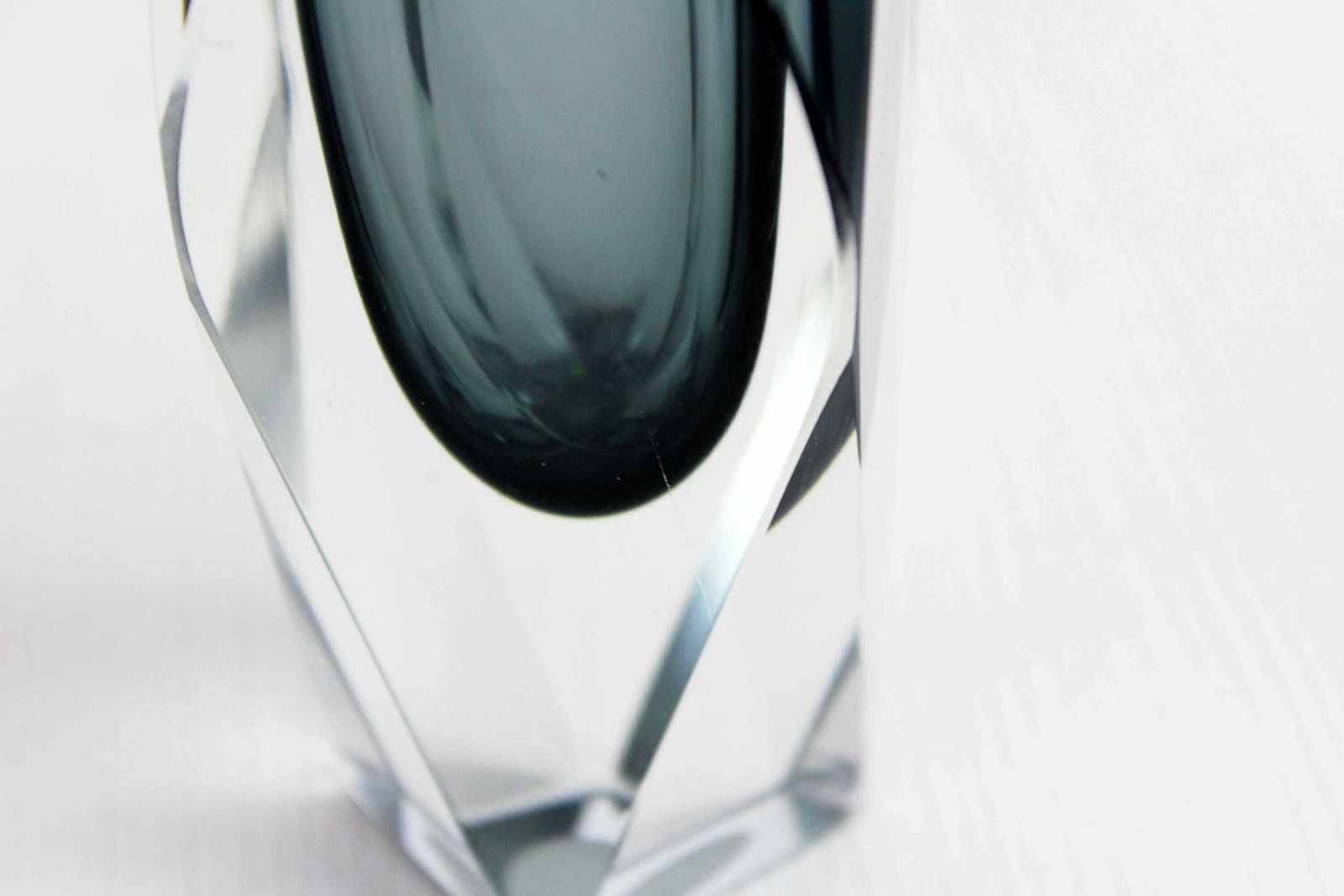 Sommerso Vase In Murano Glass. photo buy