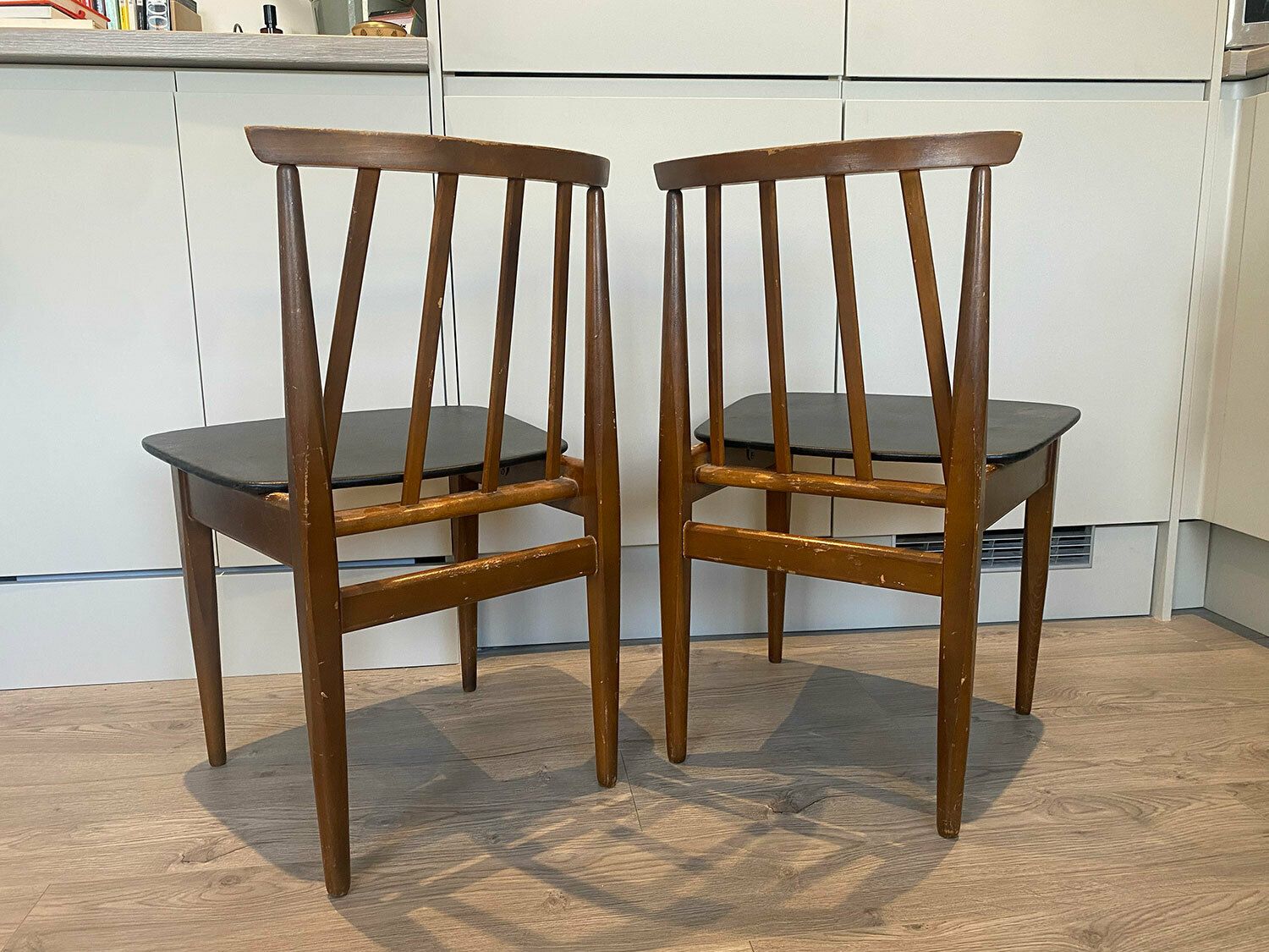Beautiful Vintage Dining 2 Chairs Set   Black And Brown, Wooden, Mid Century photo vinterior