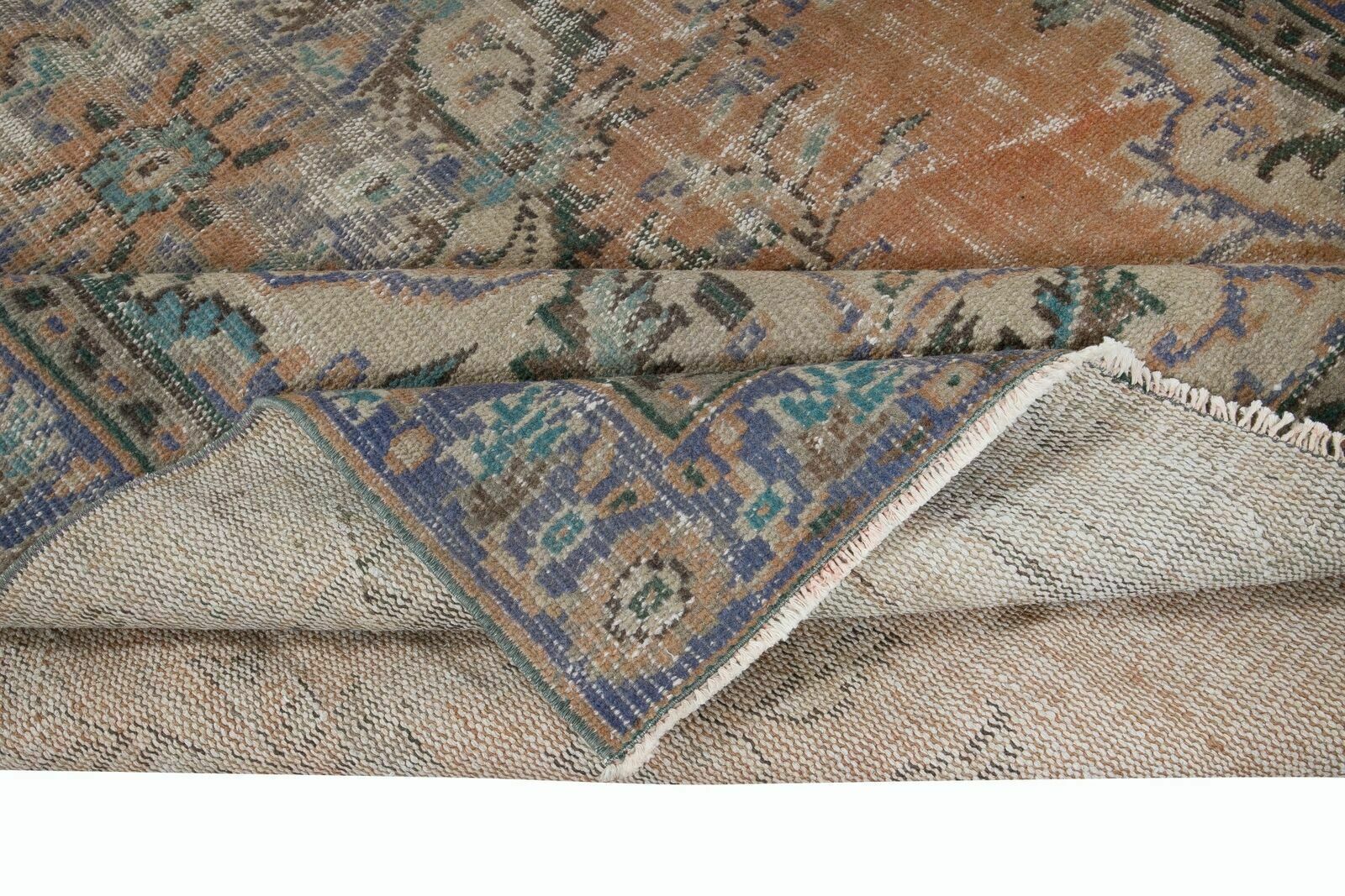 5.4x9 Ft Traditional Vintage Turkish Rug With Medallion, Handmade Village Rug photo for sale